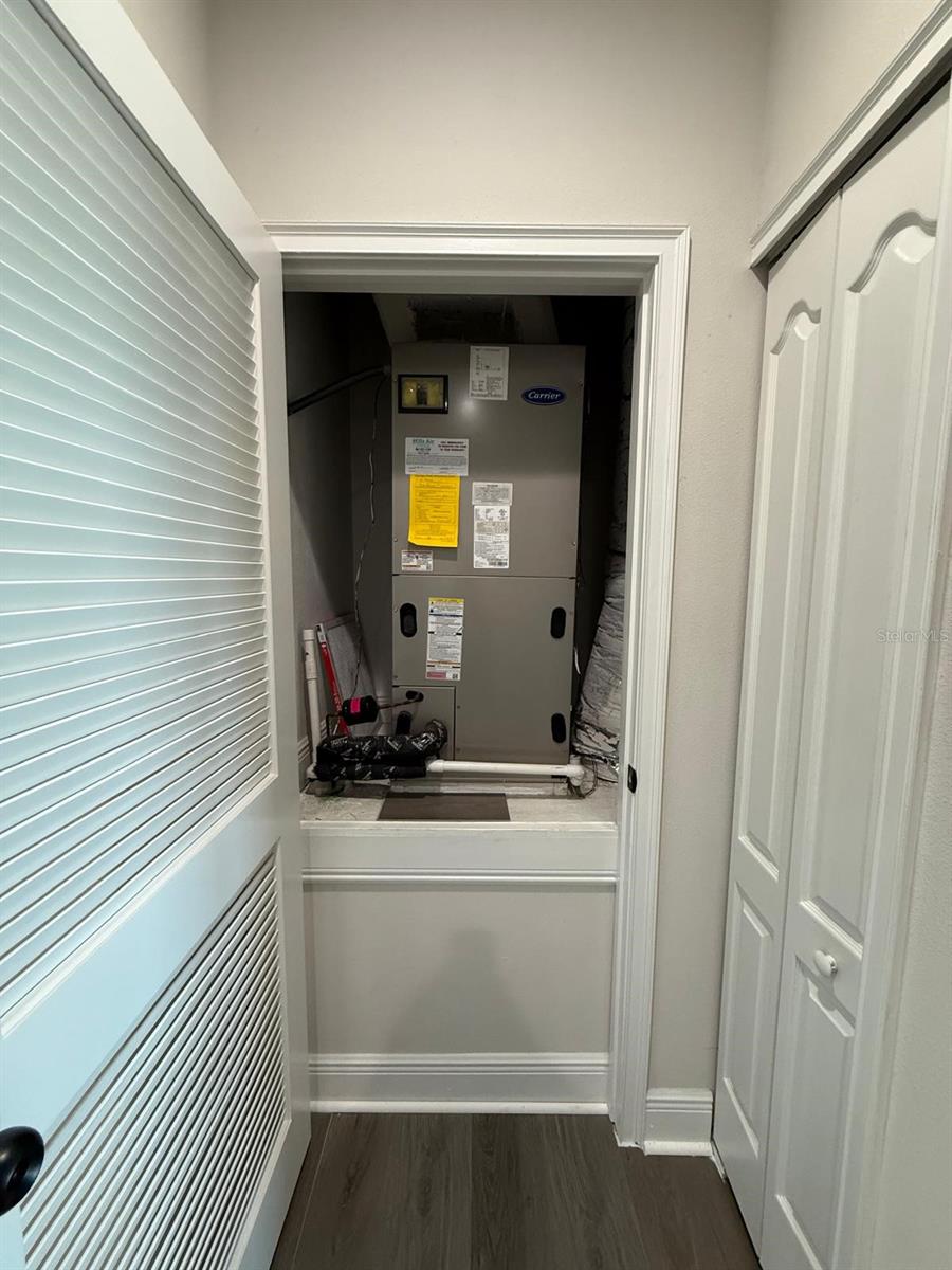 Image 21 of 22 For 165 Mitchells Manor