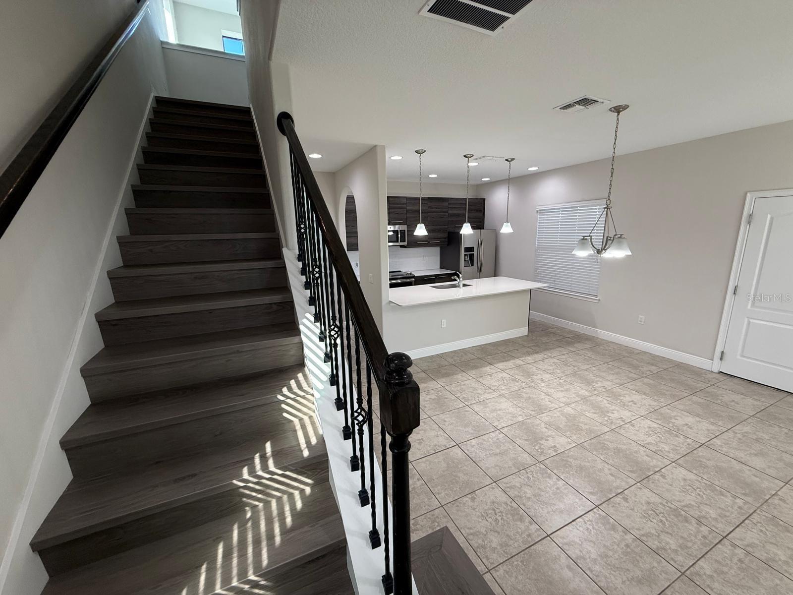 Image 5 of 22 For 165 Mitchells Manor