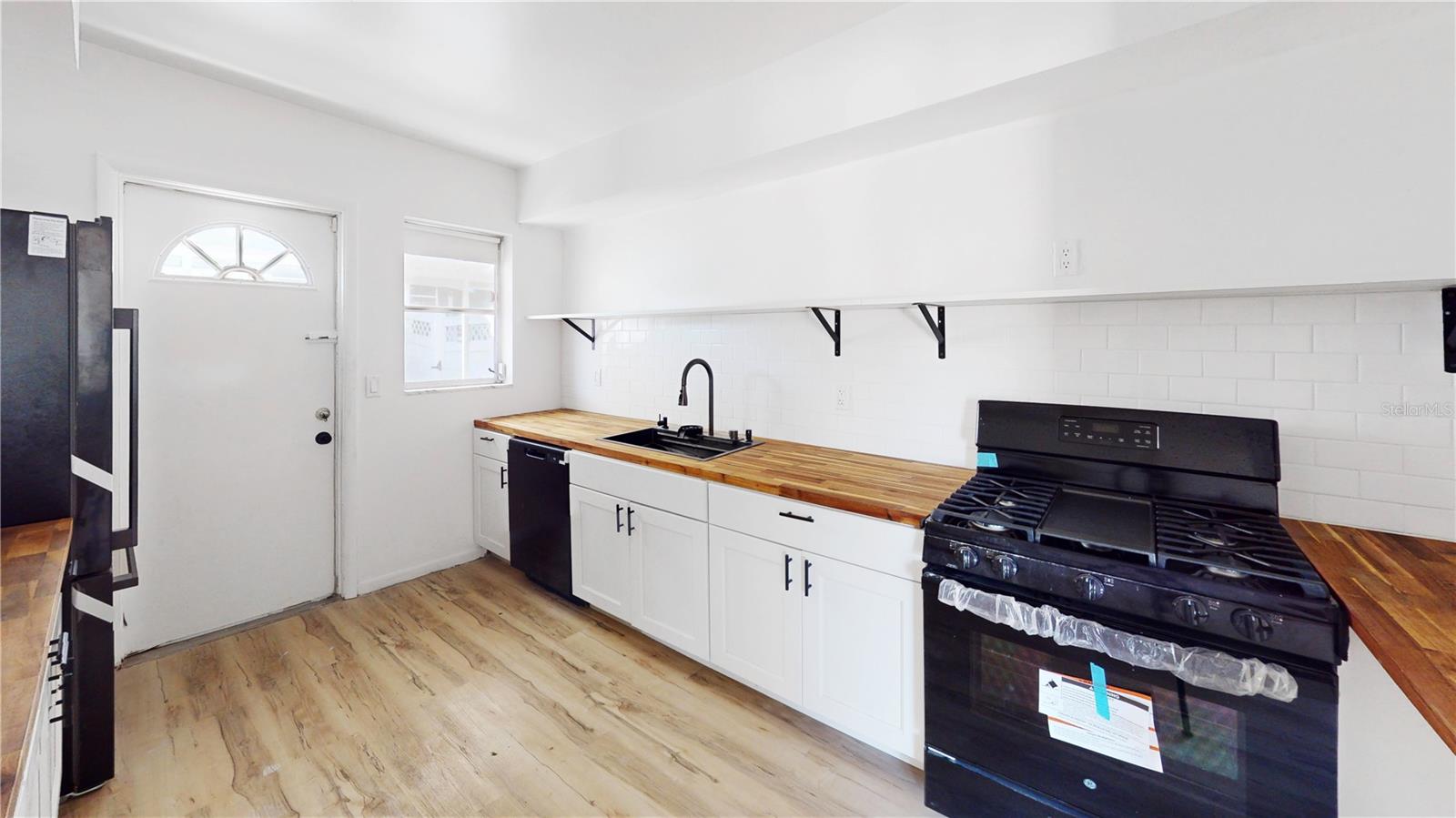 Image 8 of 29 For 1144 Gerona Avenue
