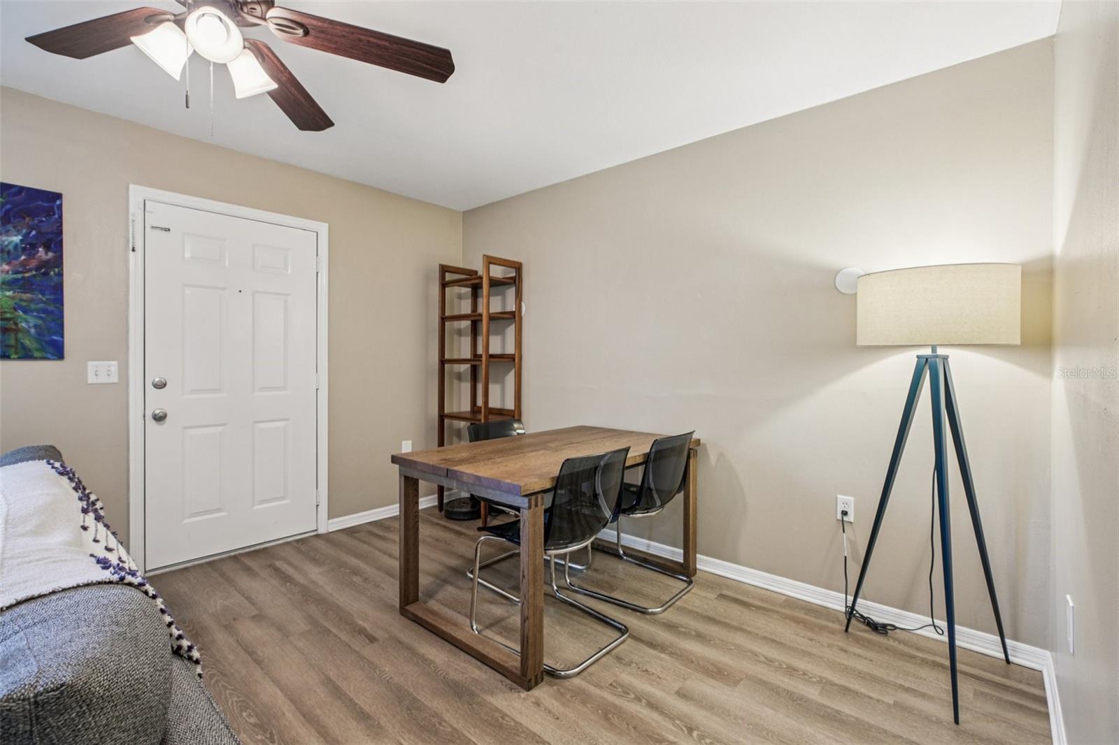 Image 7 of 24 For 112 Primrose Drive