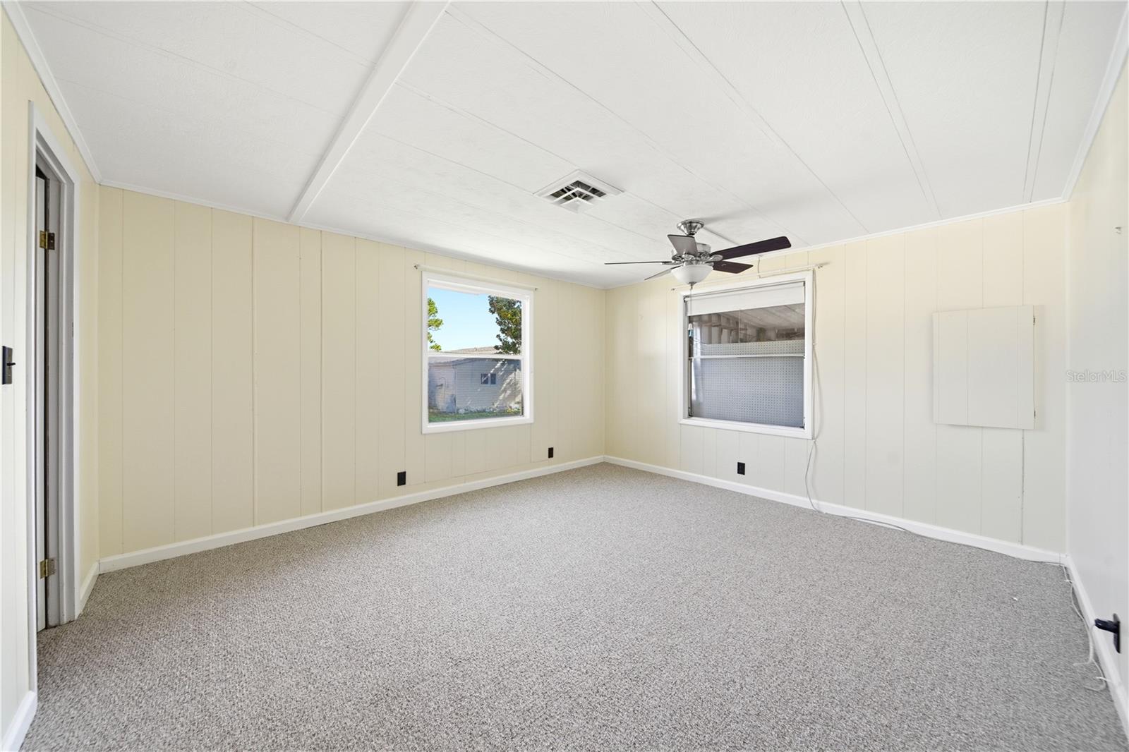 Image 15 of 34 For 1000 Walker Street 160