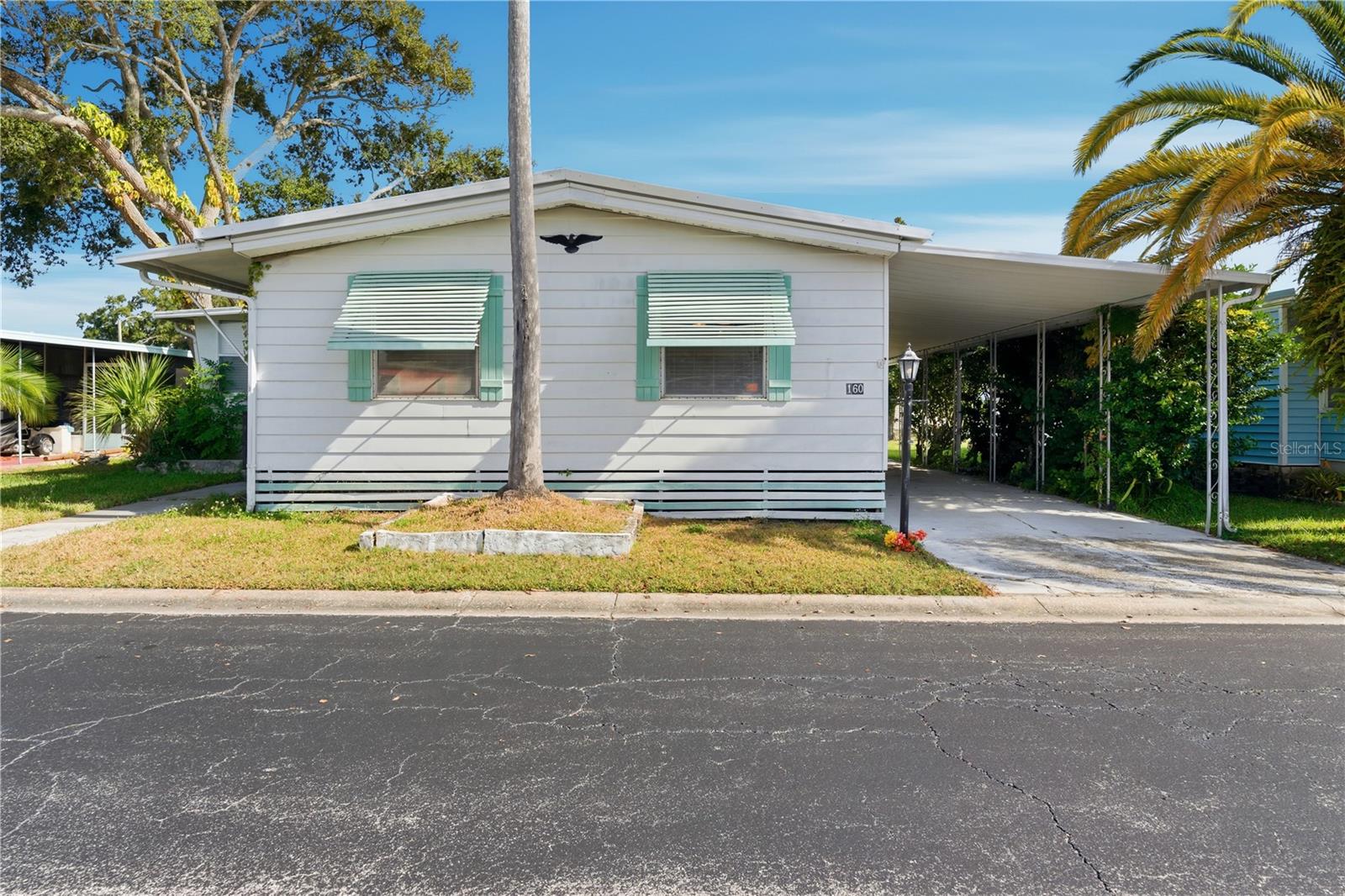 Image 21 of 34 For 1000 Walker Street 160