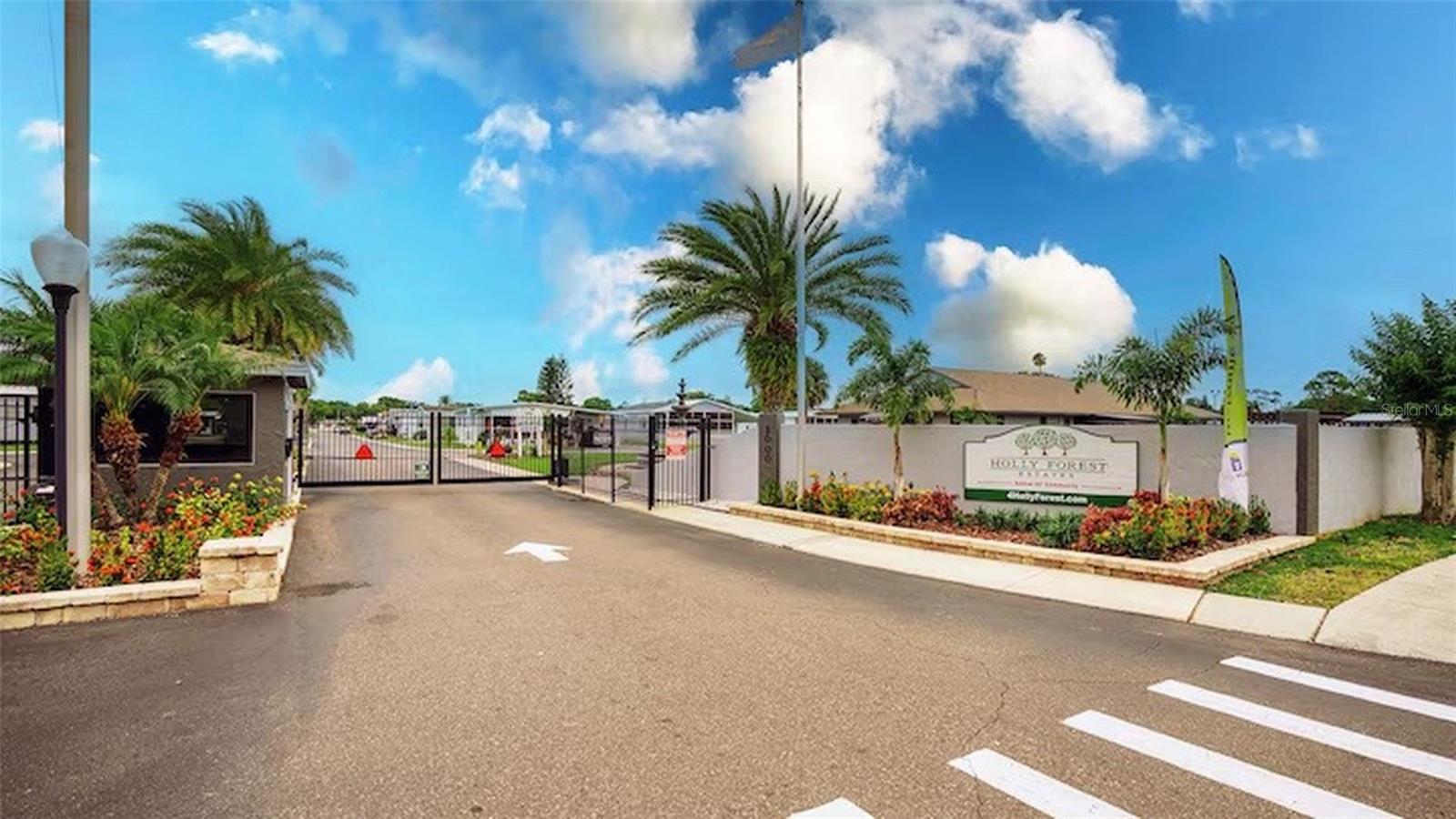 Image 24 of 34 For 1000 Walker Street 160