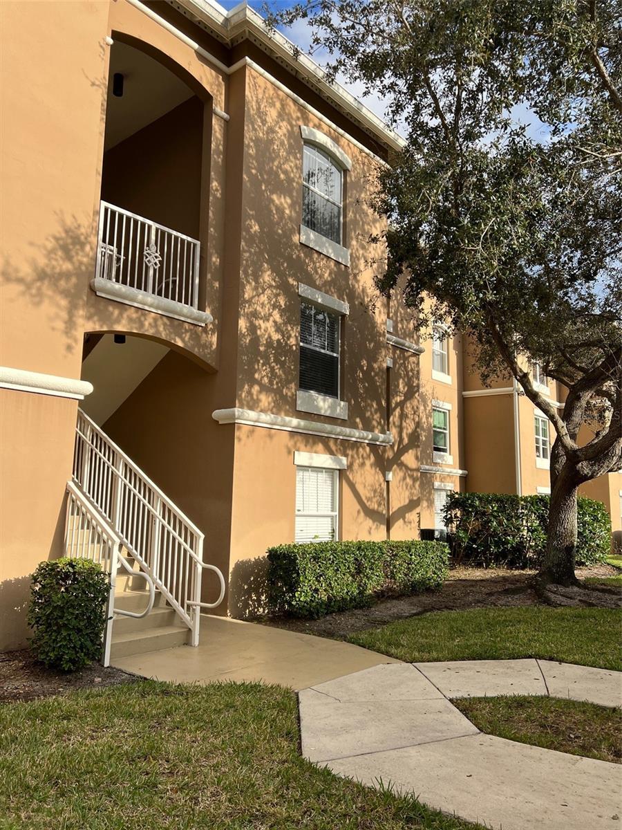 Image 2 of 19 For 5095 Fairways Circle I306