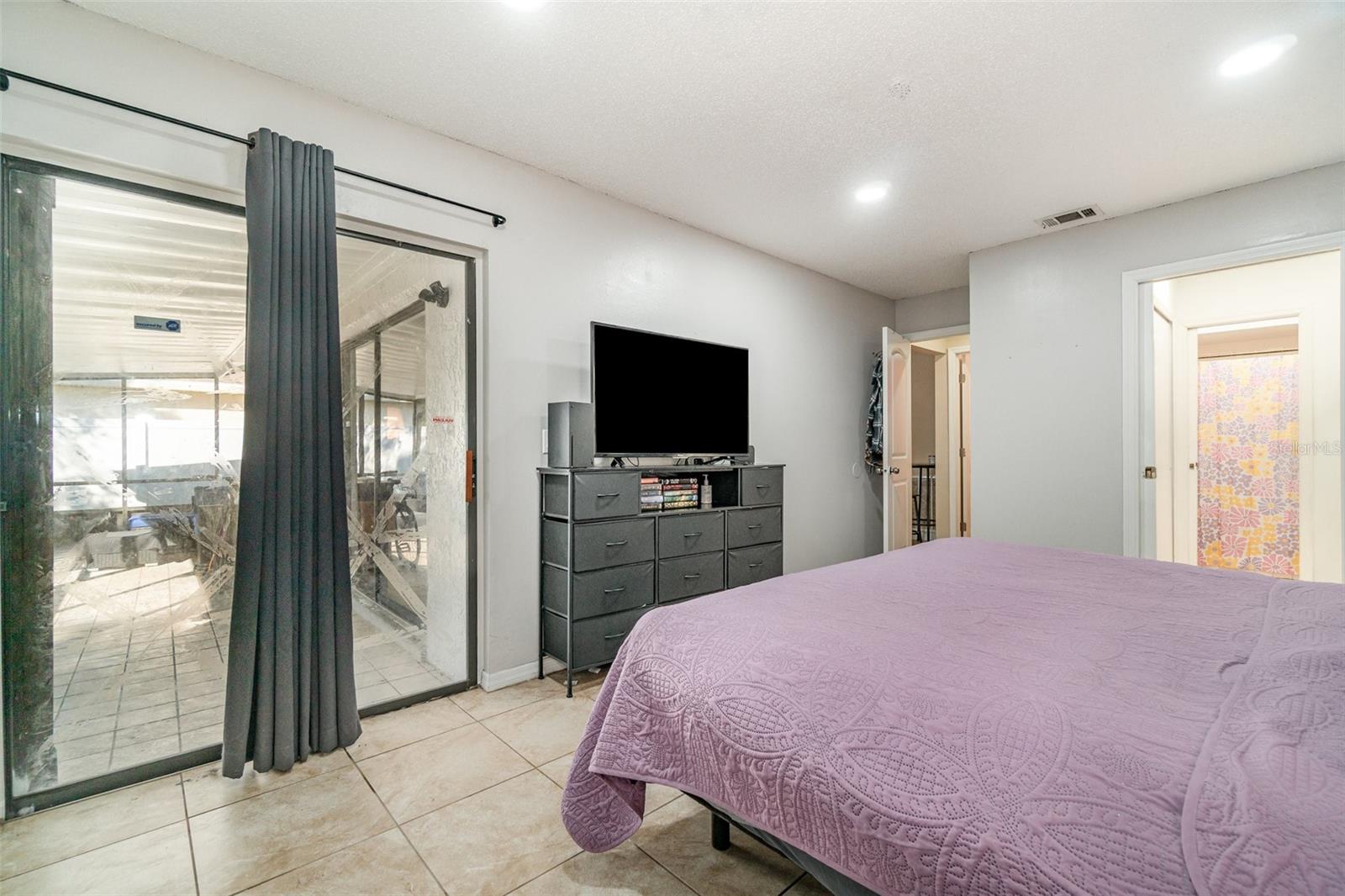 Image 18 of 37 For 2664 Horseshoe Bay Drive