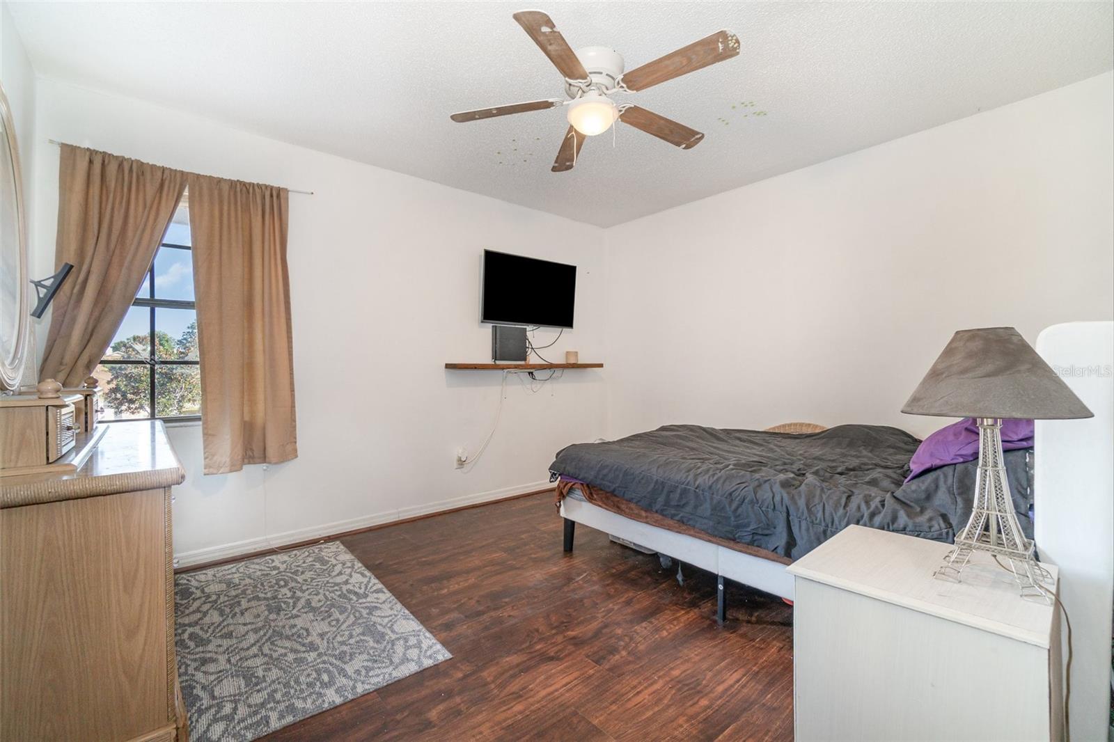 Image 24 of 37 For 2664 Horseshoe Bay Drive