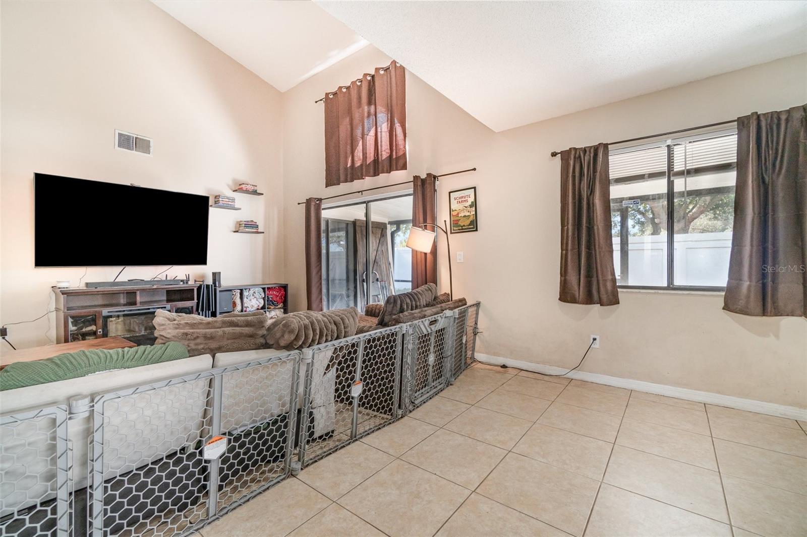 Image 5 of 37 For 2664 Horseshoe Bay Drive