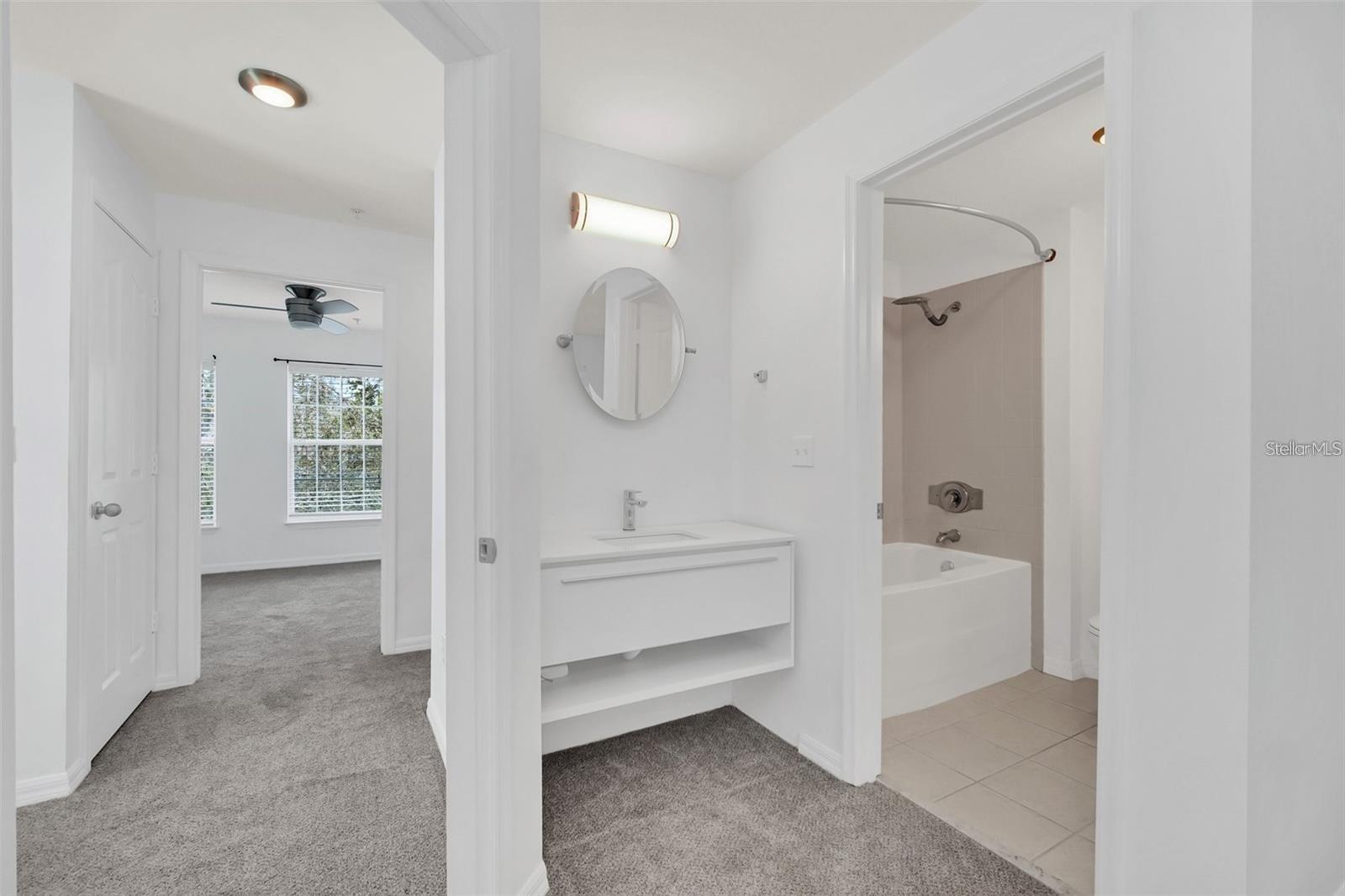 Image 21 of 31 For 1007 Siena Park Boulevard E