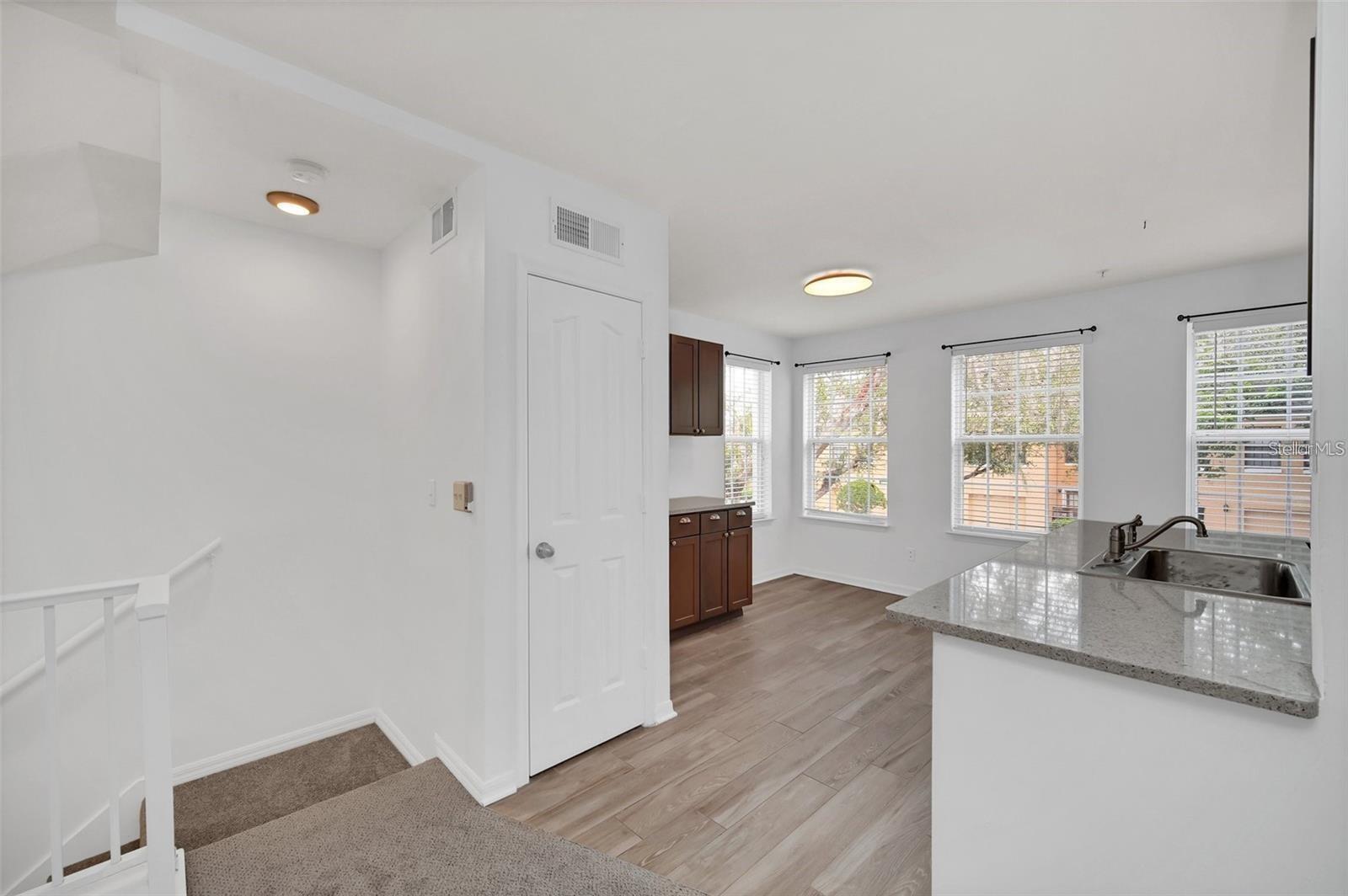 Image 23 of 31 For 1007 Siena Park Boulevard E