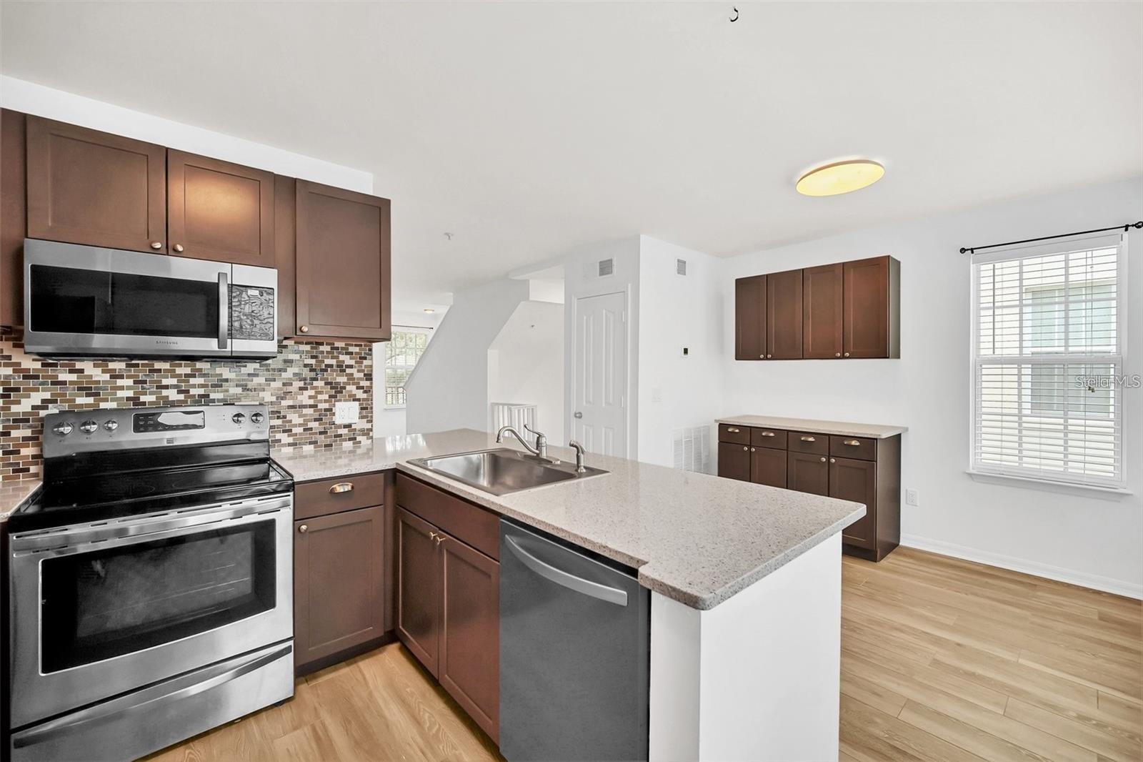 Image 28 of 31 For 1007 Siena Park Boulevard E