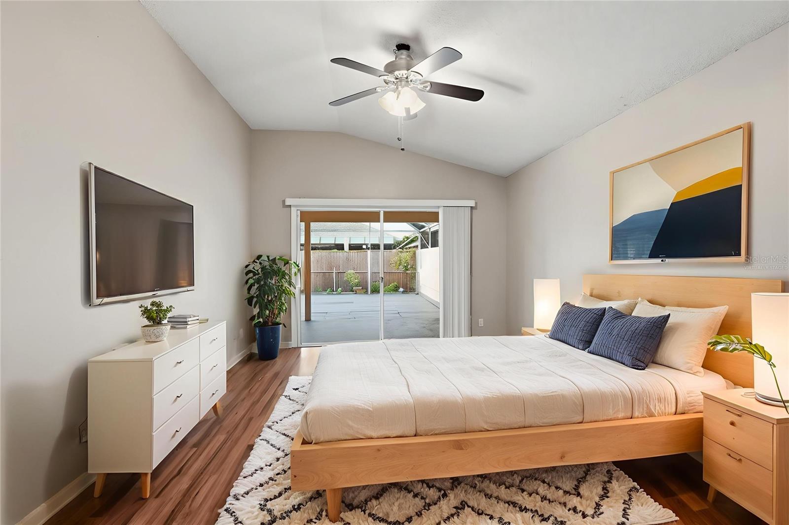 Image 6 of 39 For 13297 Emerald View Court