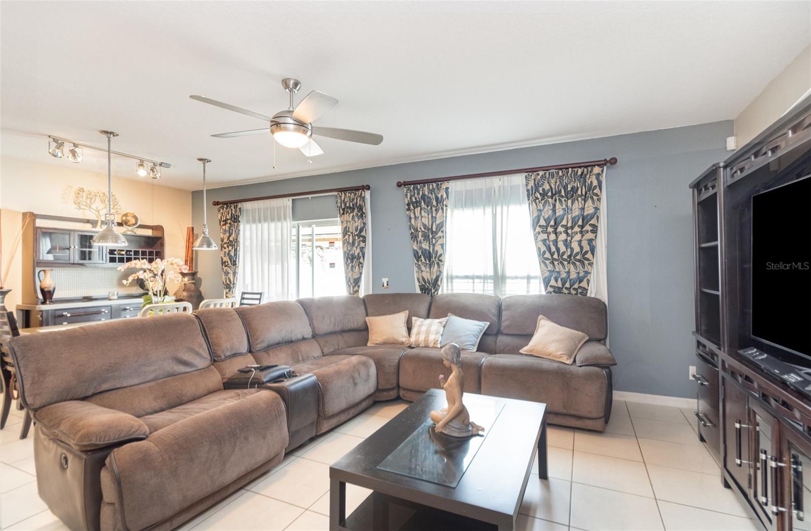 Image 4 of 28 For 3551 Saxony Lane