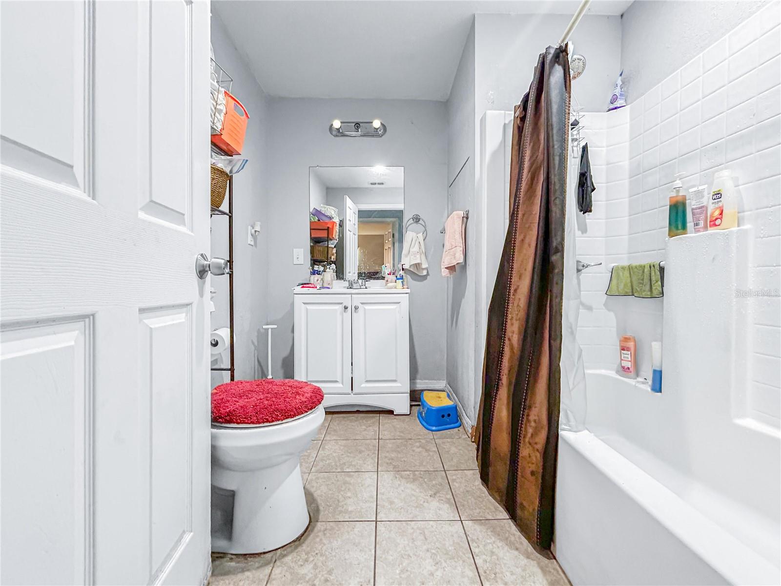 Image 9 of 19 For 17447 Bathurst Avenue