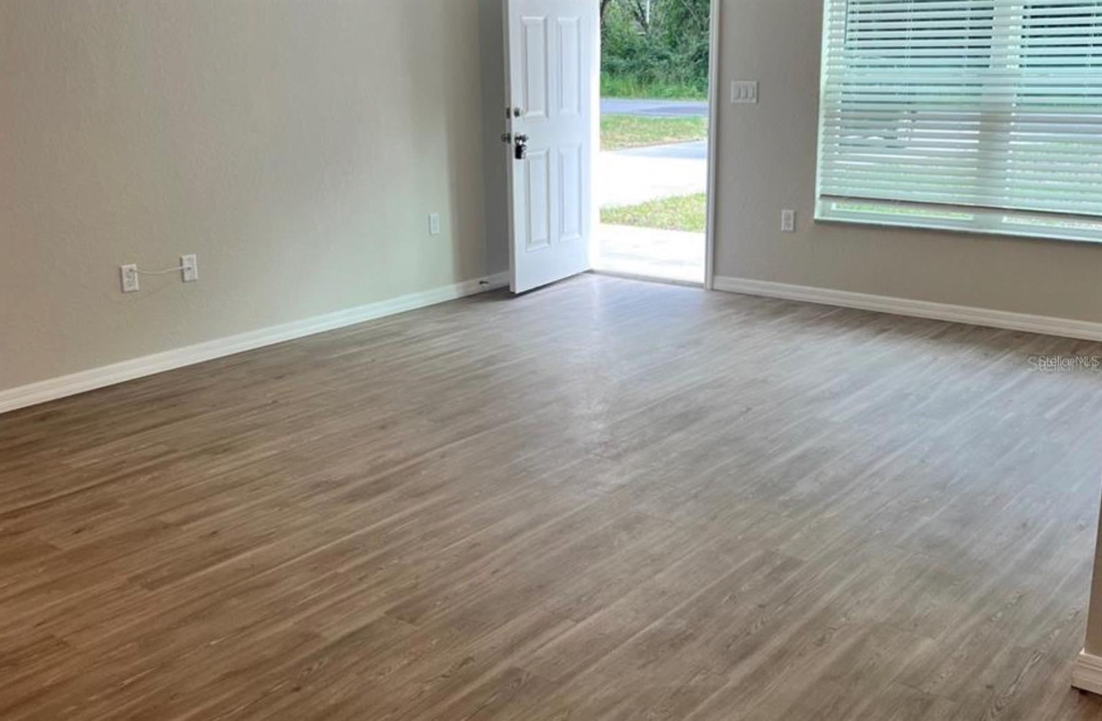 Image 3 of 15 For 34 Locust Run 1