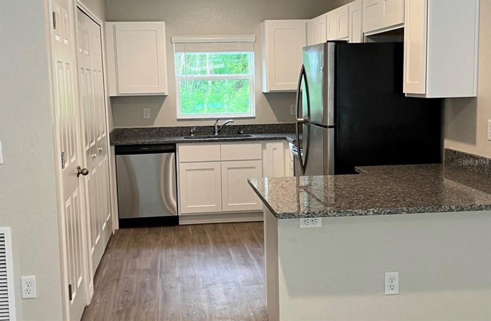 Image 4 of 15 For 34 Locust Run 1