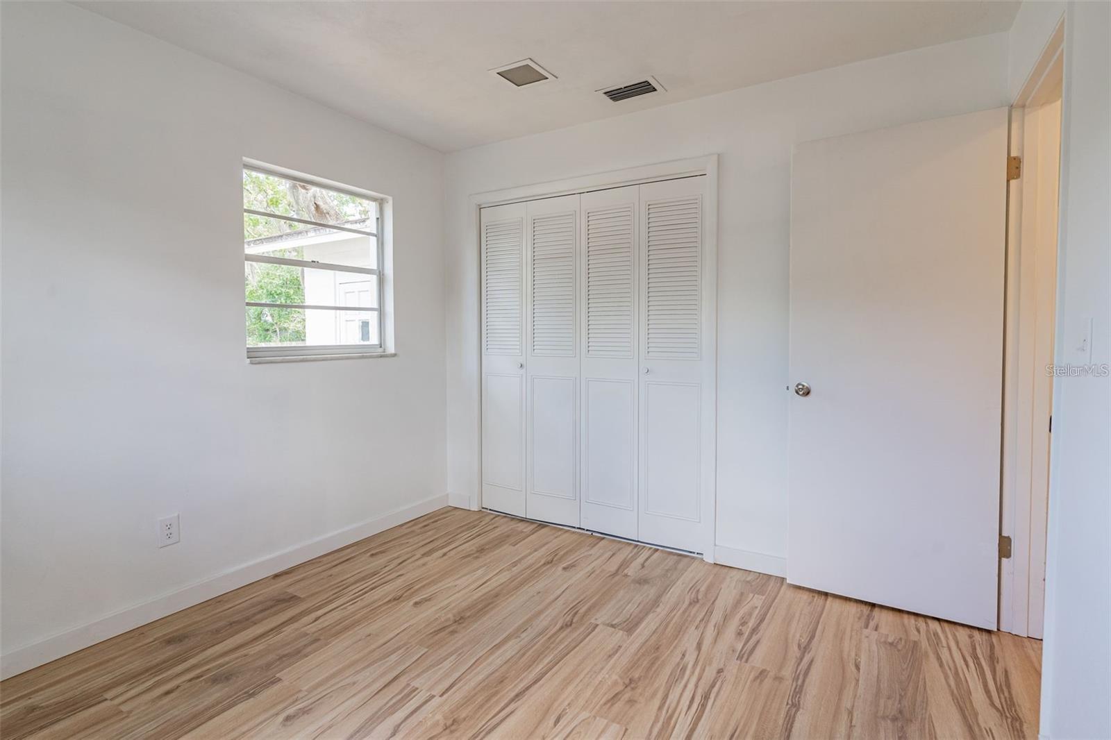 Image 22 of 34 For 437 Alpine Street