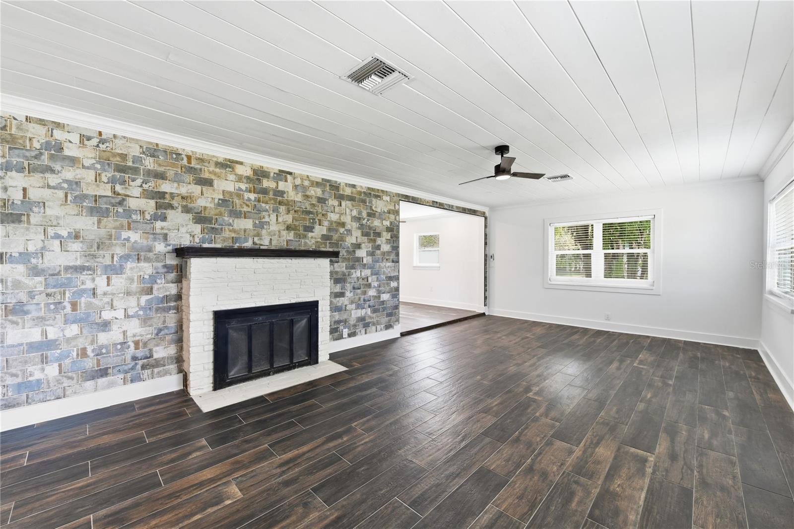 Image 14 of 23 For 8301 Riverside Drive Ne