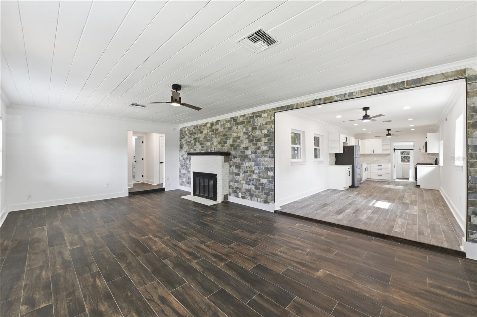 Image 15 of 23 For 8301 Riverside Drive Ne