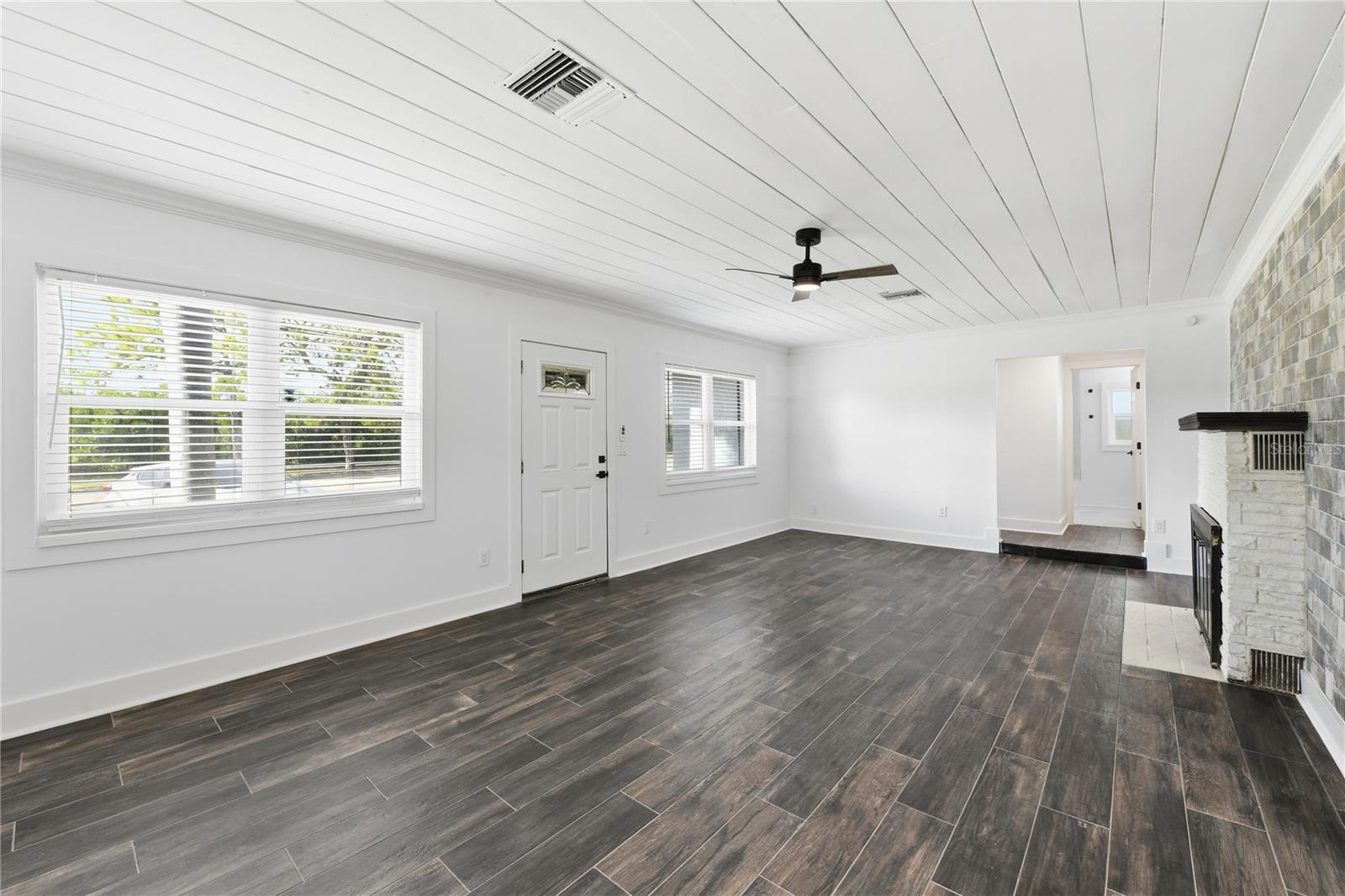 Image 16 of 23 For 8301 Riverside Drive Ne