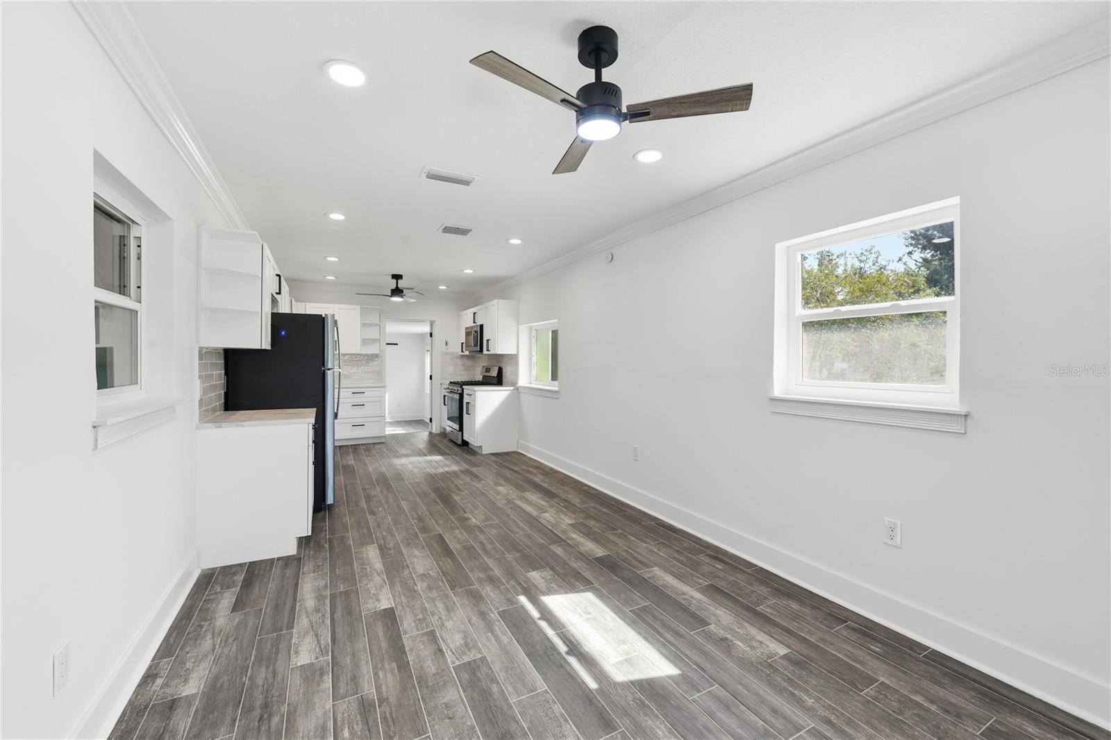 Image 17 of 23 For 8301 Riverside Drive Ne