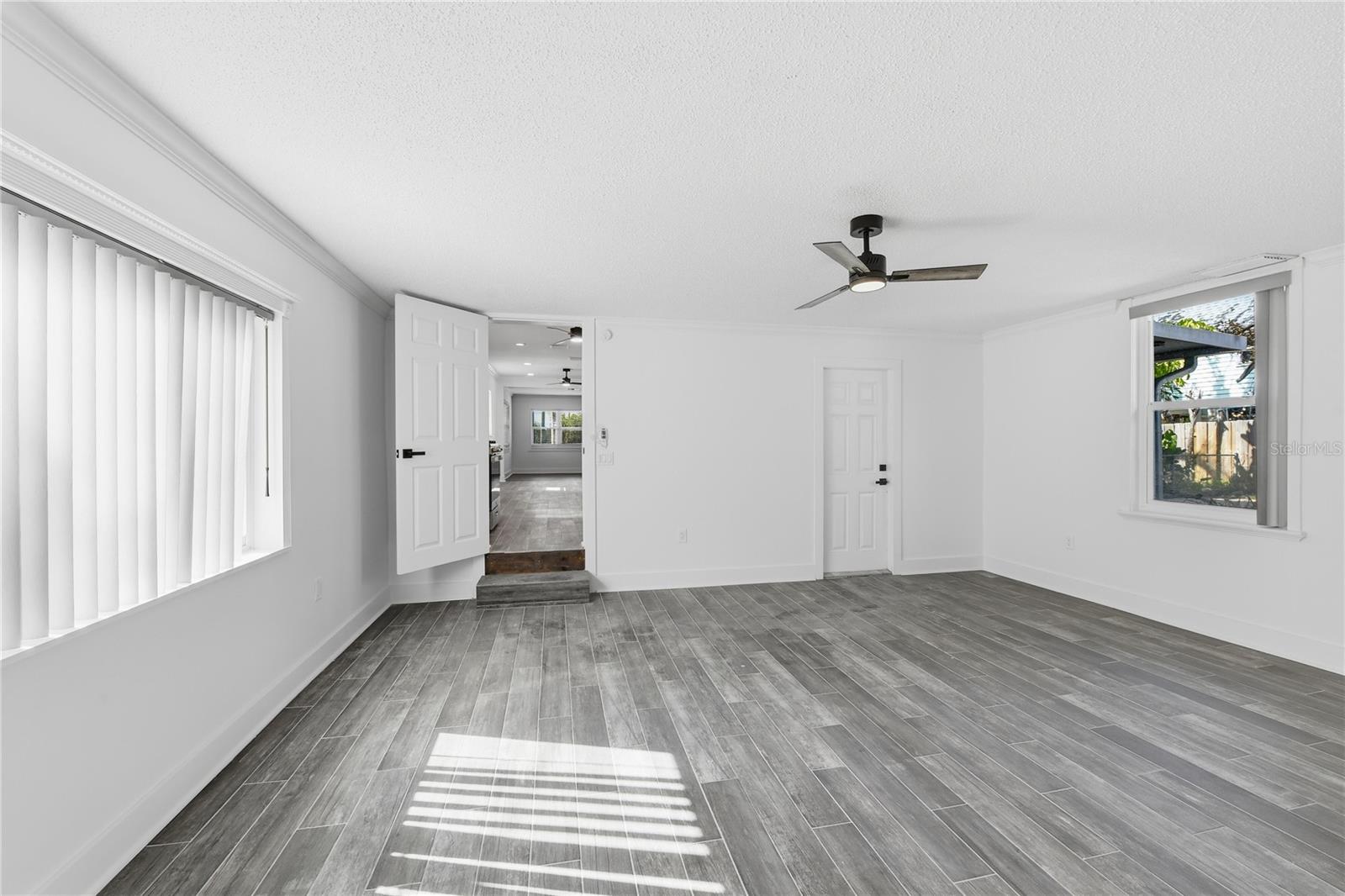 Image 21 of 23 For 8301 Riverside Drive Ne