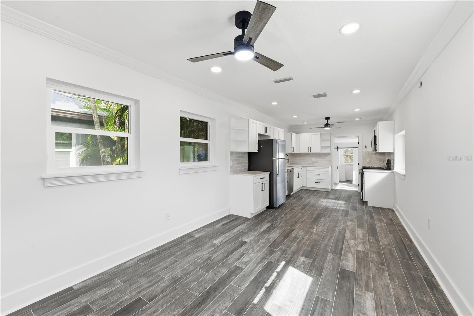 Image 22 of 23 For 8301 Riverside Drive Ne