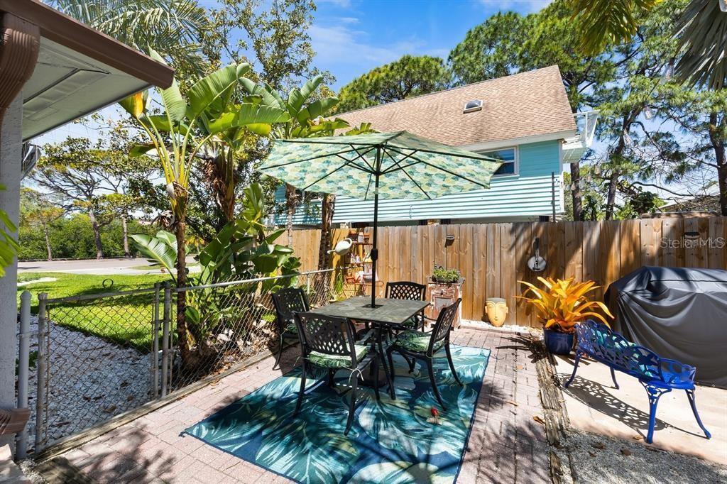 Image 5 of 23 For 8301 Riverside Drive Ne