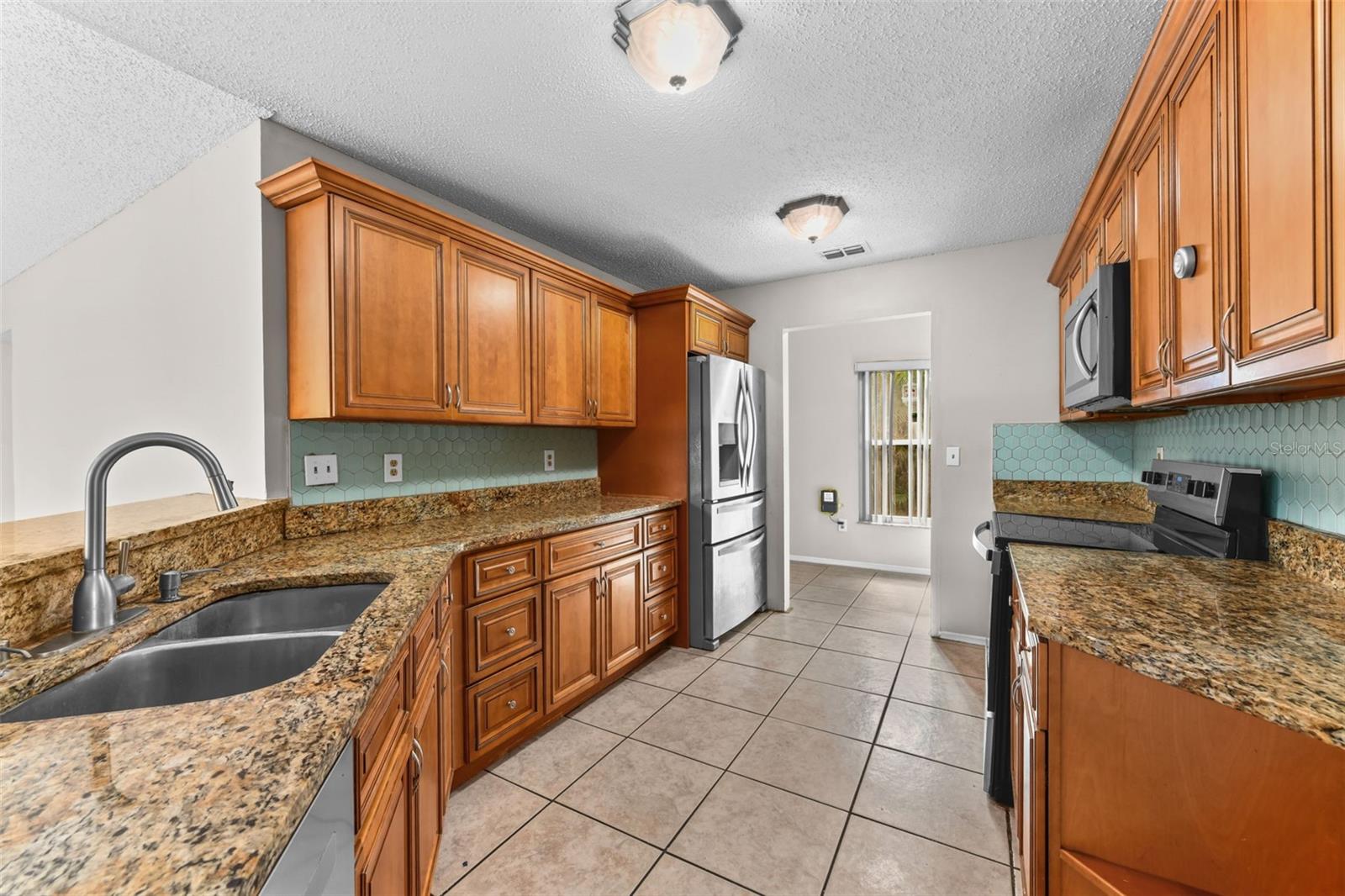 Image 17 of 59 For 681 Starstone Drive