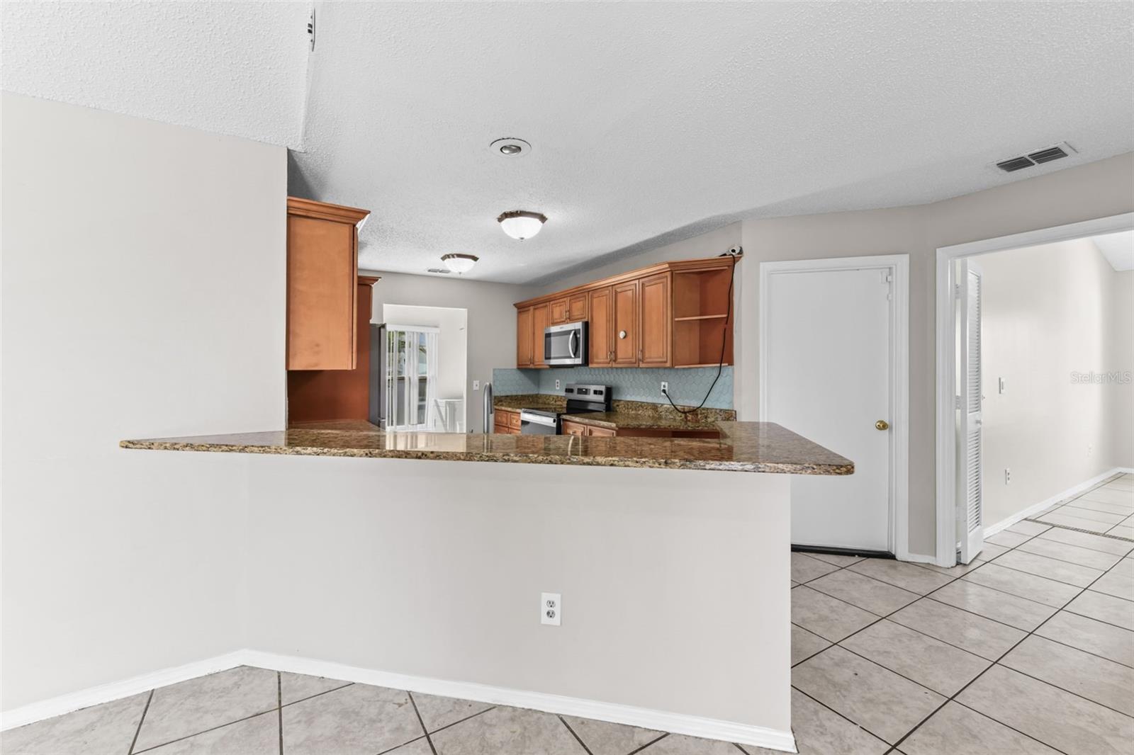 Image 19 of 59 For 681 Starstone Drive