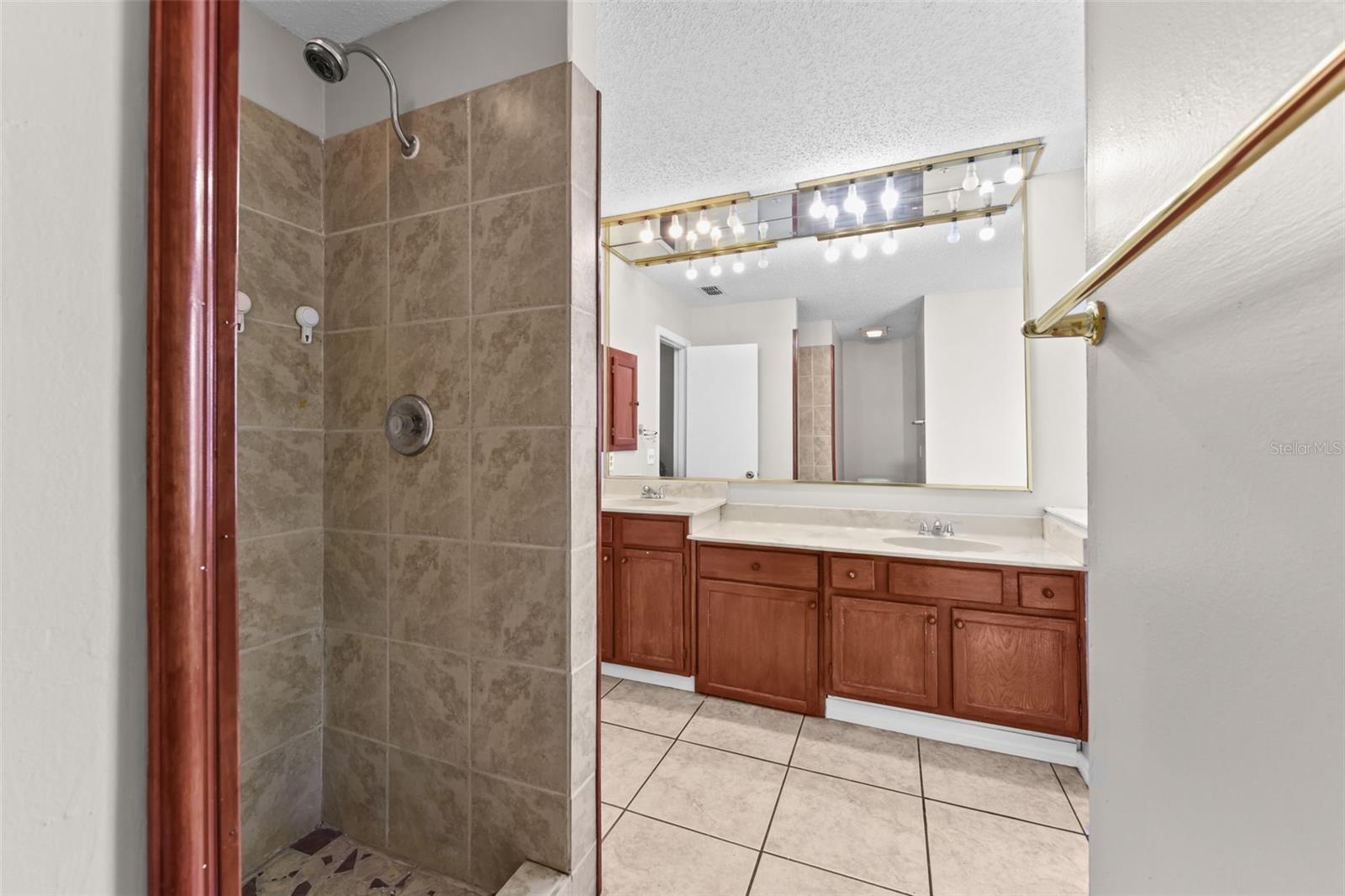 Image 30 of 59 For 681 Starstone Drive