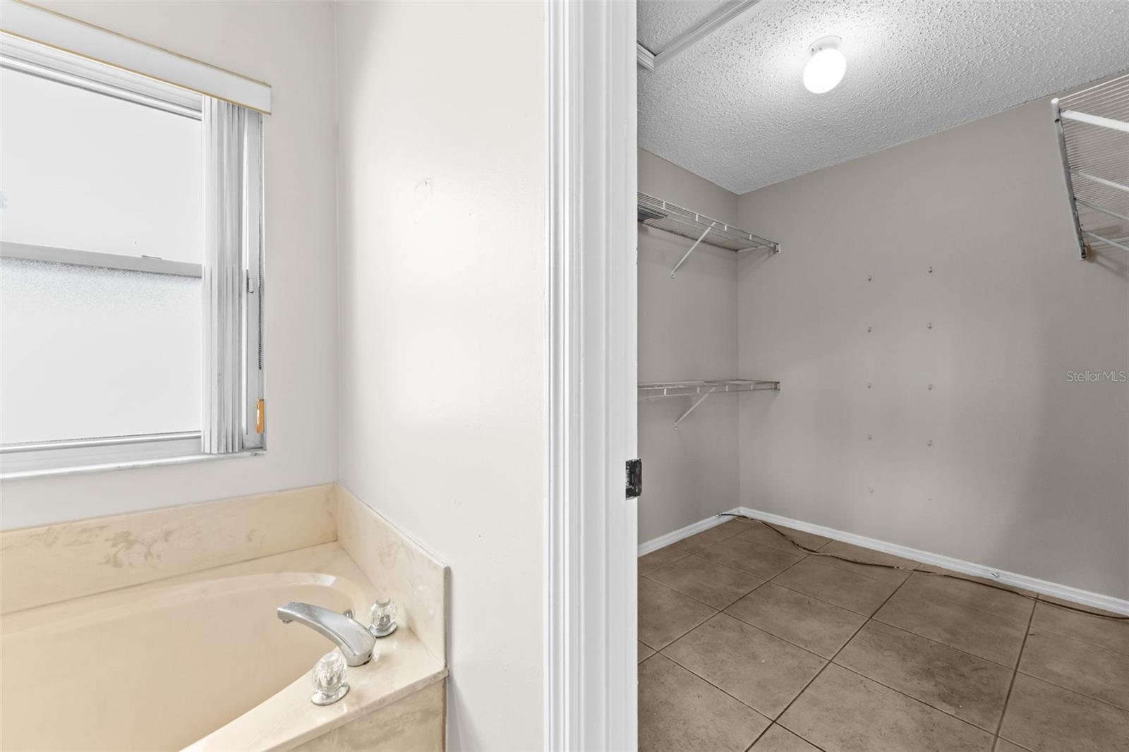 Image 32 of 59 For 681 Starstone Drive