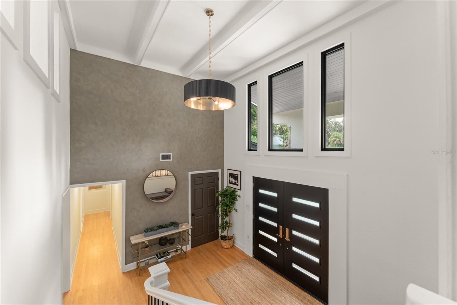 Image 18 of 100 For 101 Lee Street