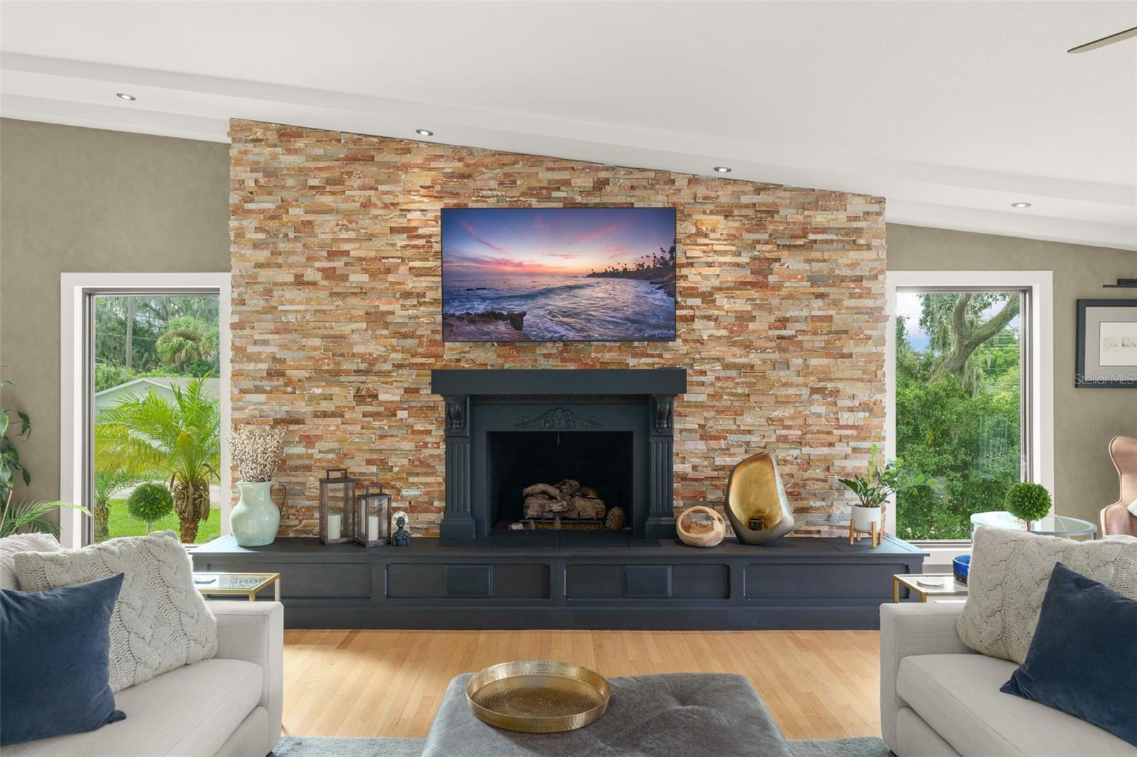 Image 26 of 100 For 101 Lee Street