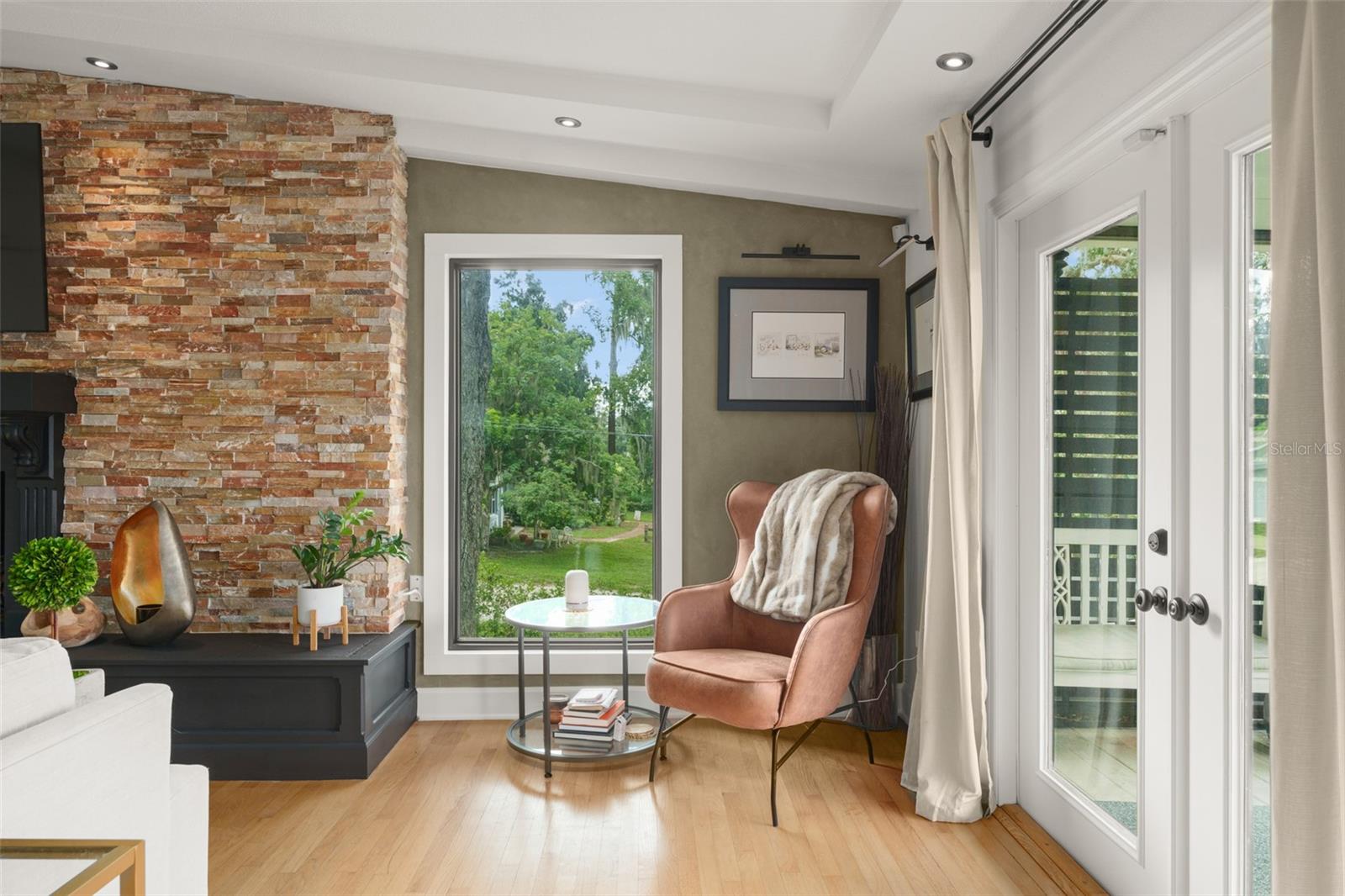 Image 31 of 100 For 101 Lee Street