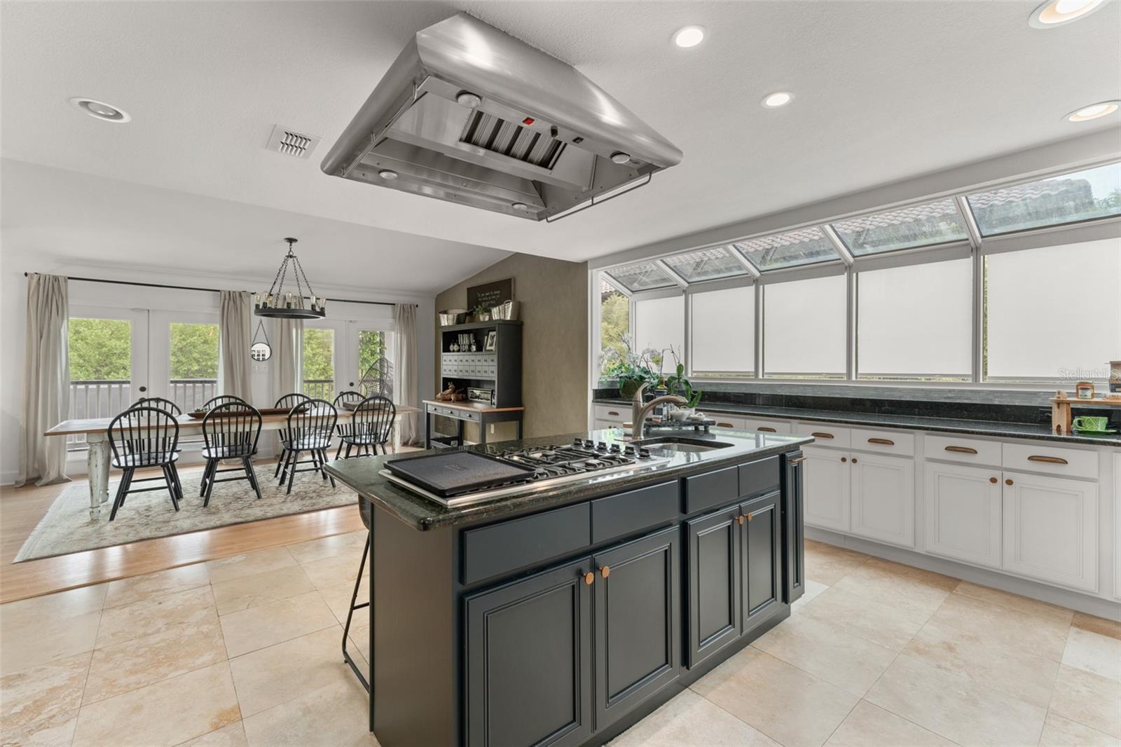 Image 40 of 100 For 101 Lee Street