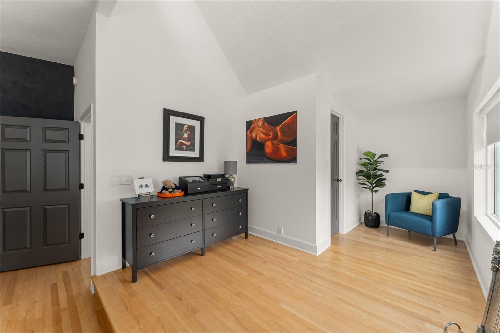 Image 49 of 100 For 101 Lee Street