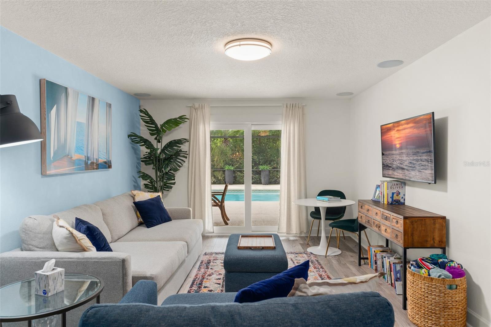 Image 55 of 100 For 101 Lee Street