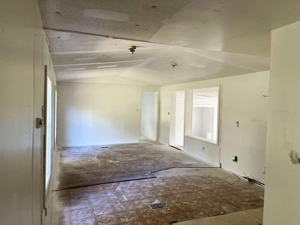 Image 10 of 13 For 315 Creekwood Run