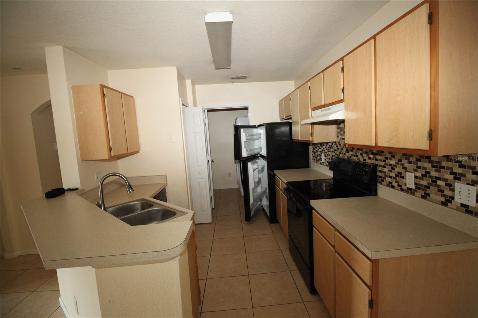 Image 5 of 22 For 6524 Swissco Drive 1025