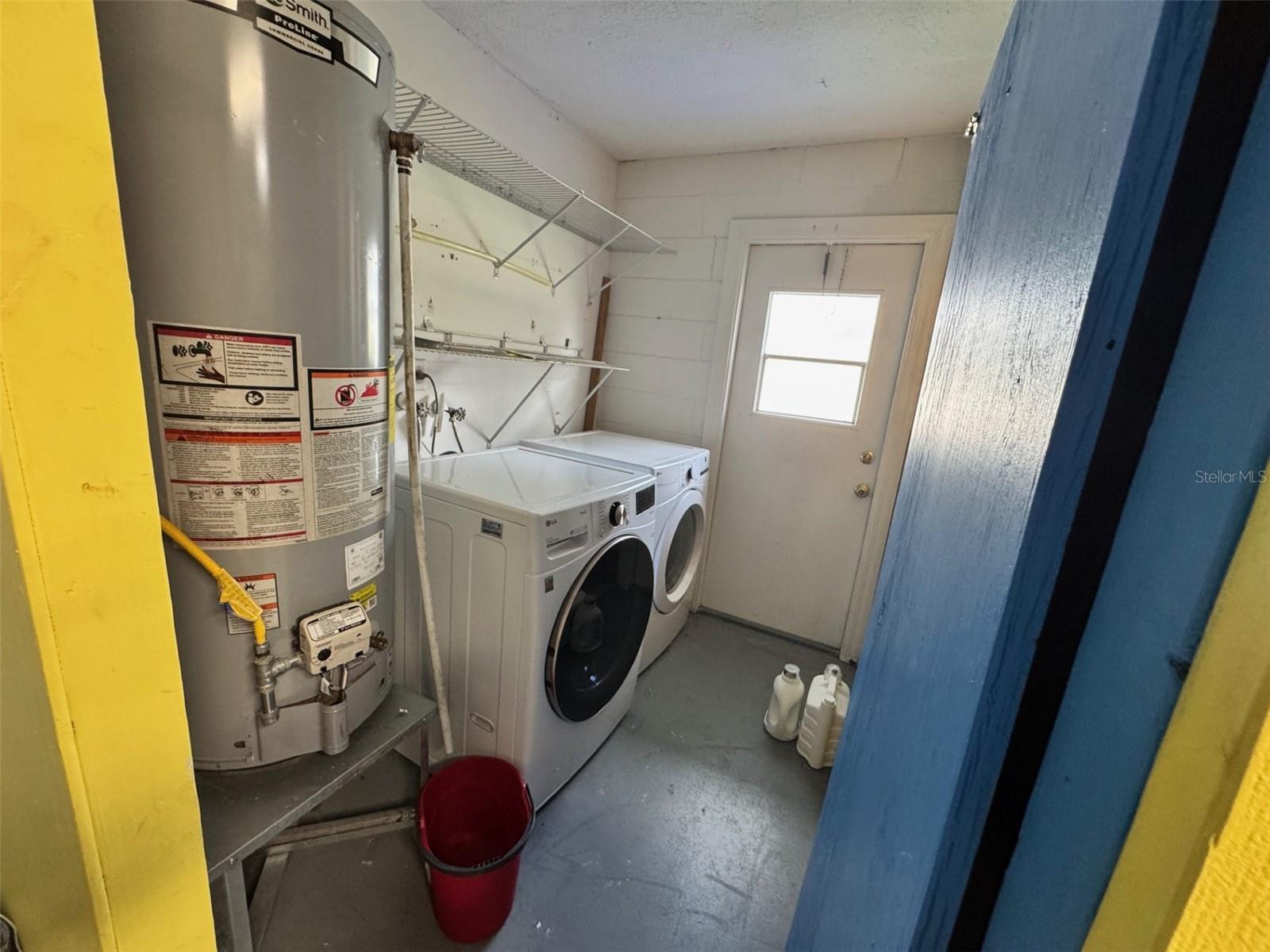 Image 19 of 38 For 8126 Calabria Court