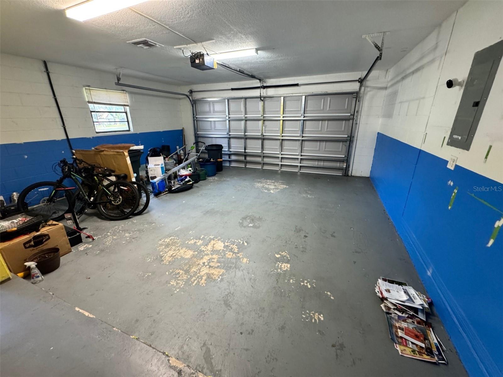 Image 21 of 38 For 8126 Calabria Court