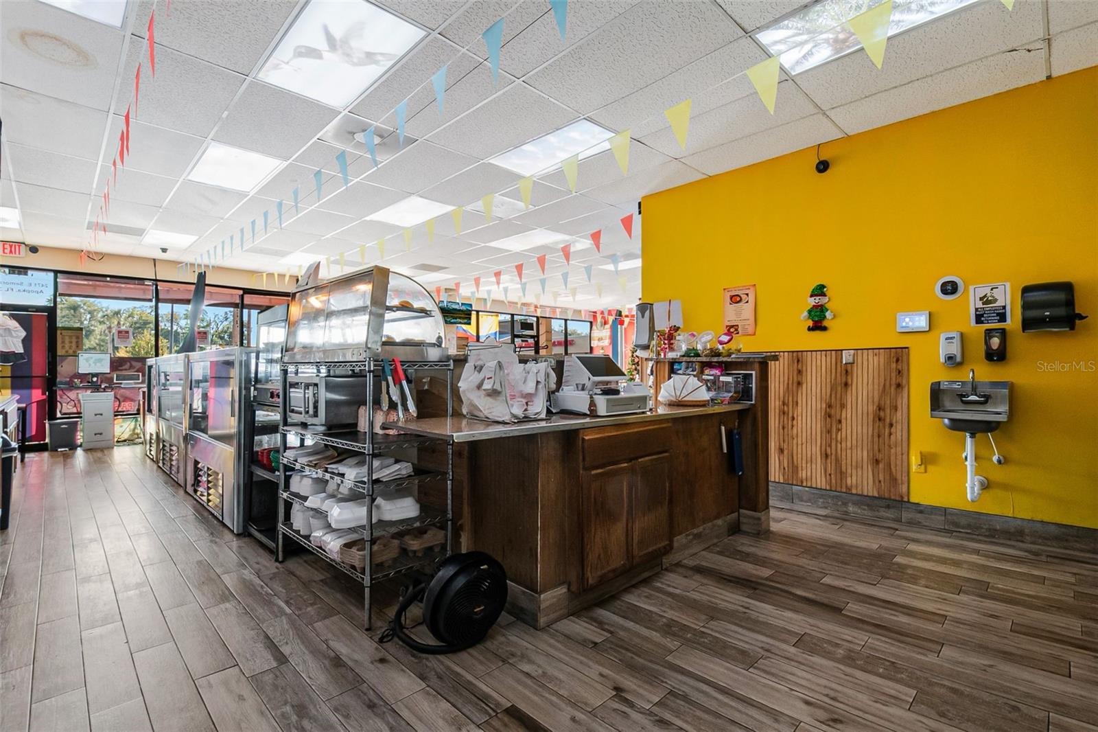 Image 17 of 52 For 2471 Semoran Boulevard