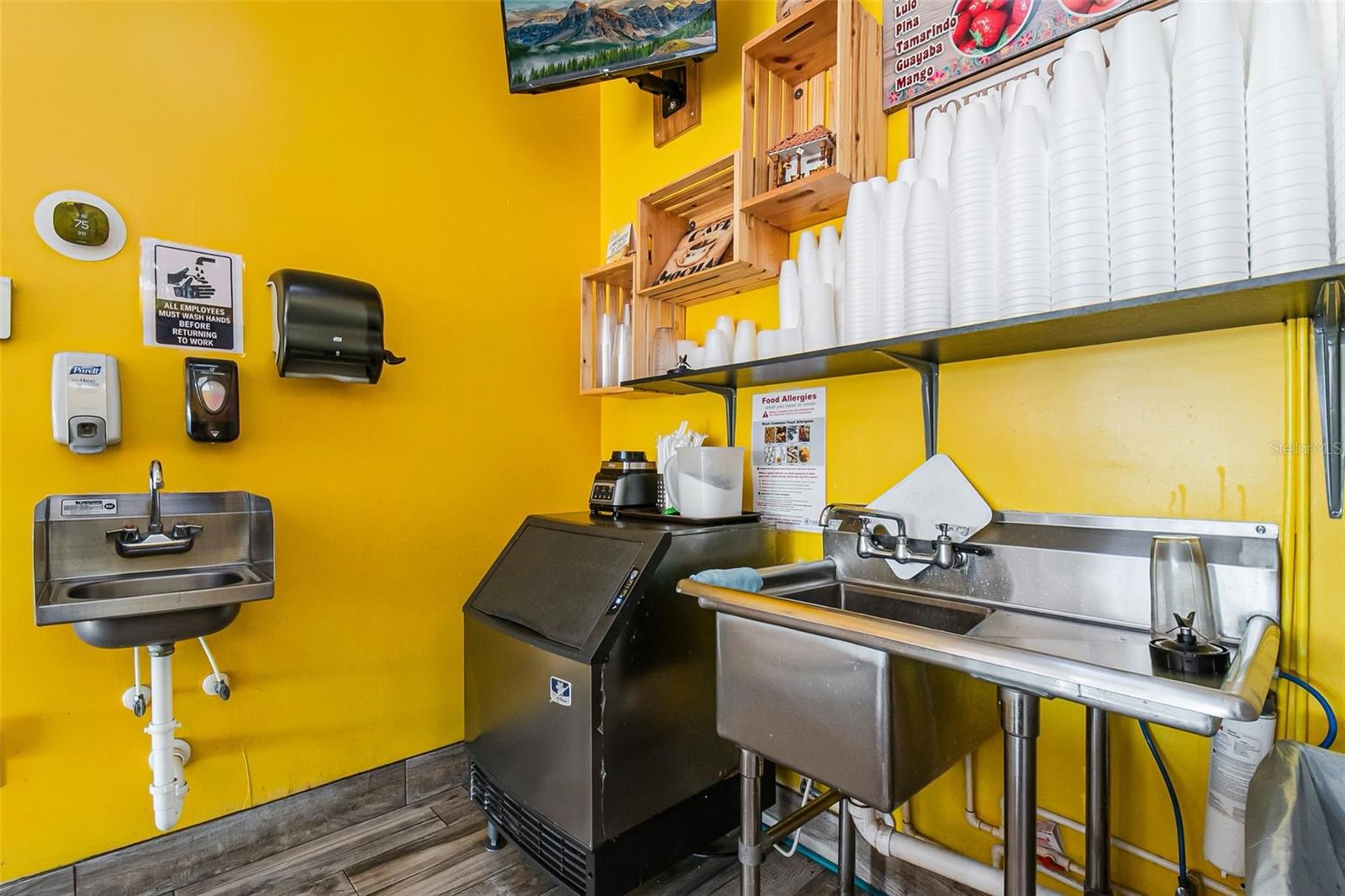 Image 20 of 52 For 2471 Semoran Boulevard