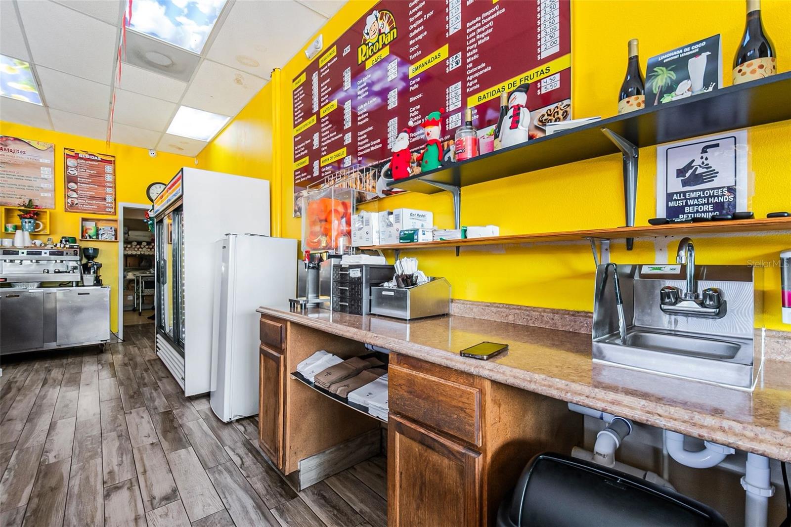 Image 25 of 52 For 2471 Semoran Boulevard