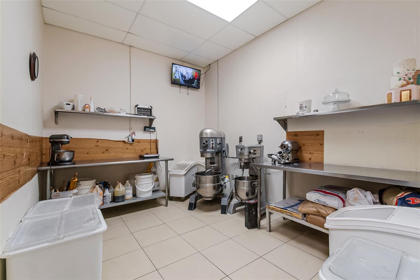 Image 30 of 52 For 2471 Semoran Boulevard