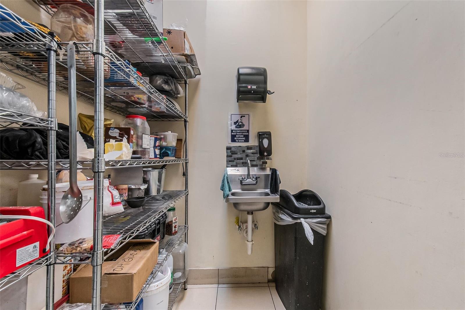 Image 31 of 52 For 2471 Semoran Boulevard