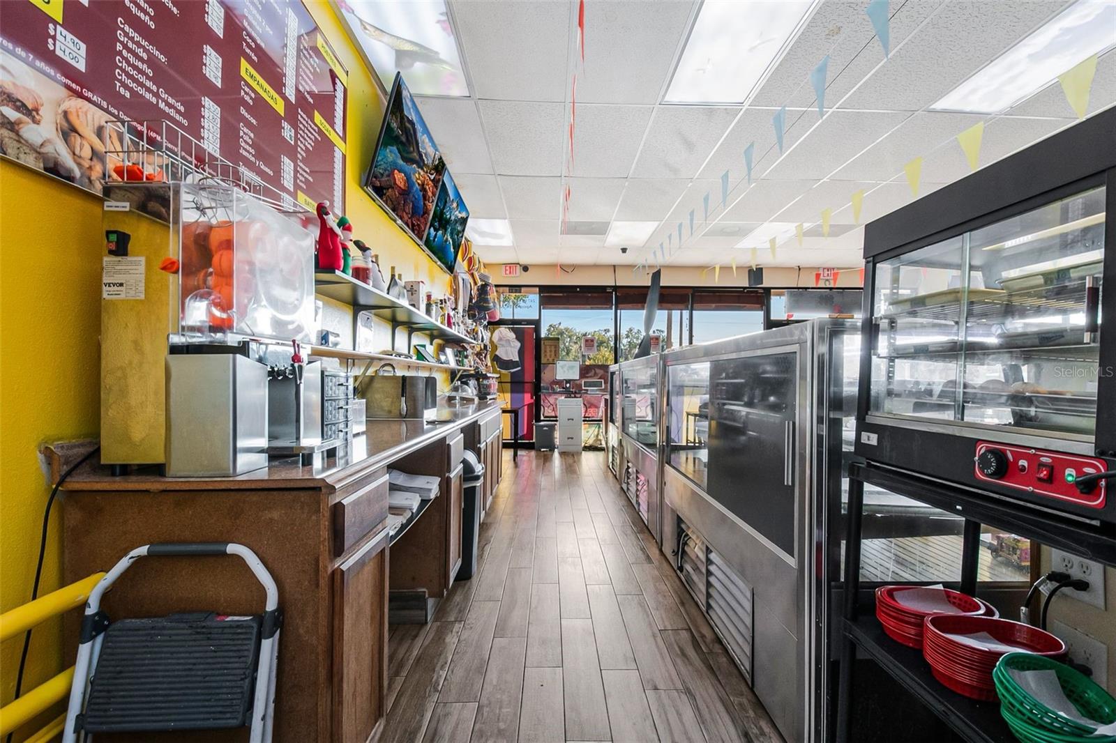 Image 32 of 52 For 2471 Semoran Boulevard