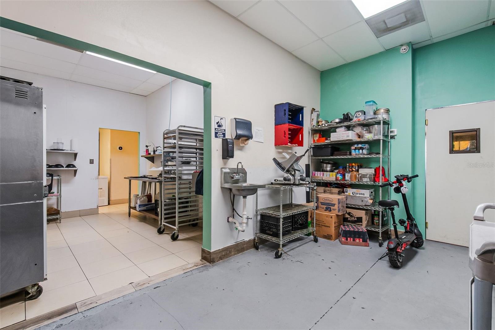 Image 37 of 52 For 2471 Semoran Boulevard