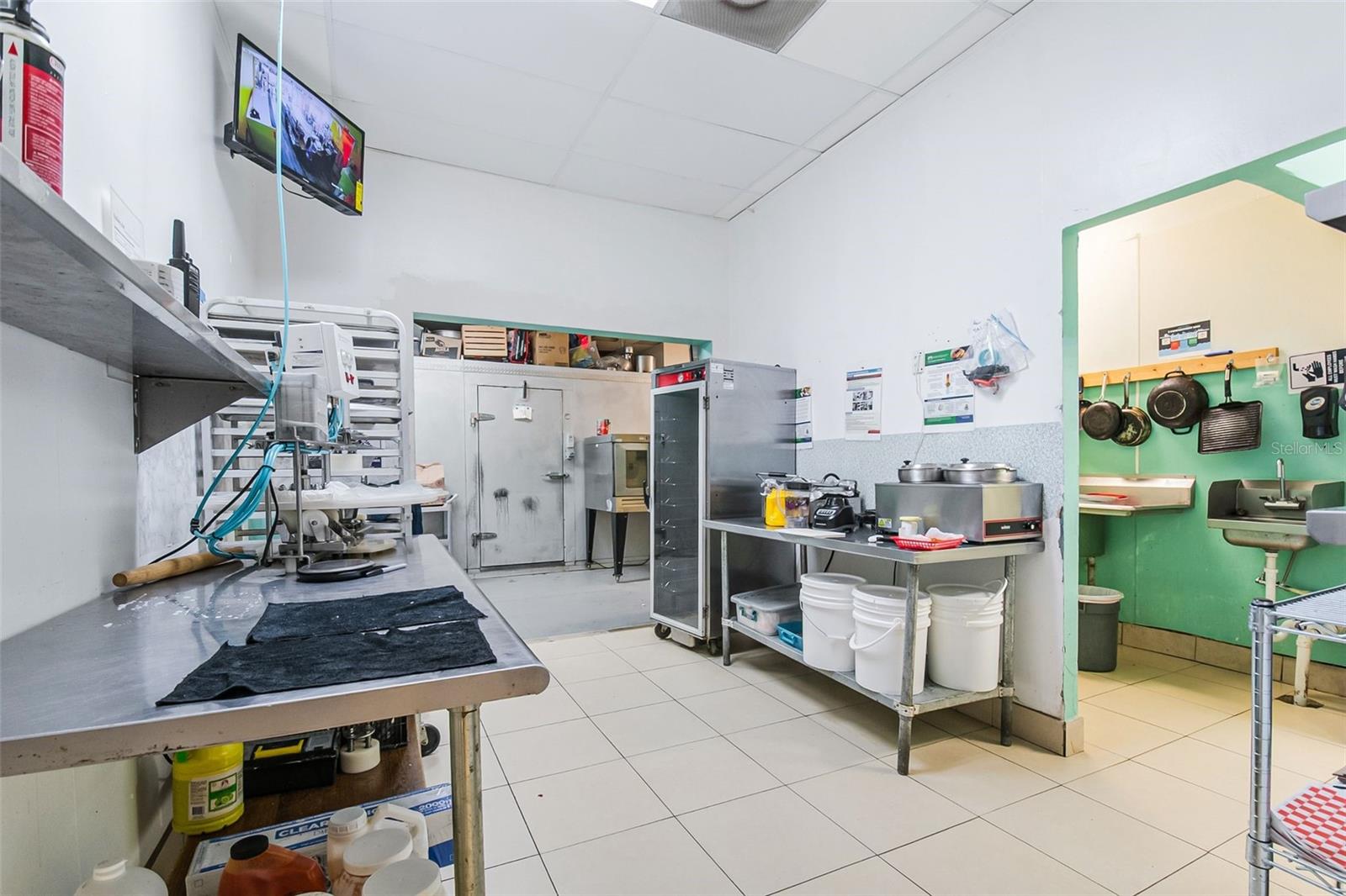 Image 40 of 52 For 2471 Semoran Boulevard