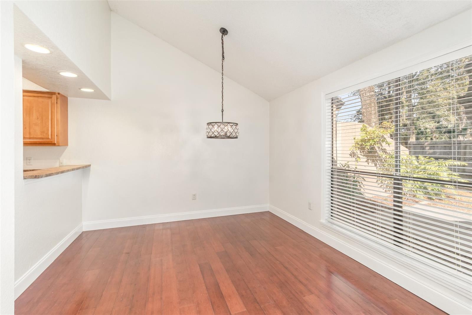 Image 11 of 44 For 940 Douglas Avenue 175